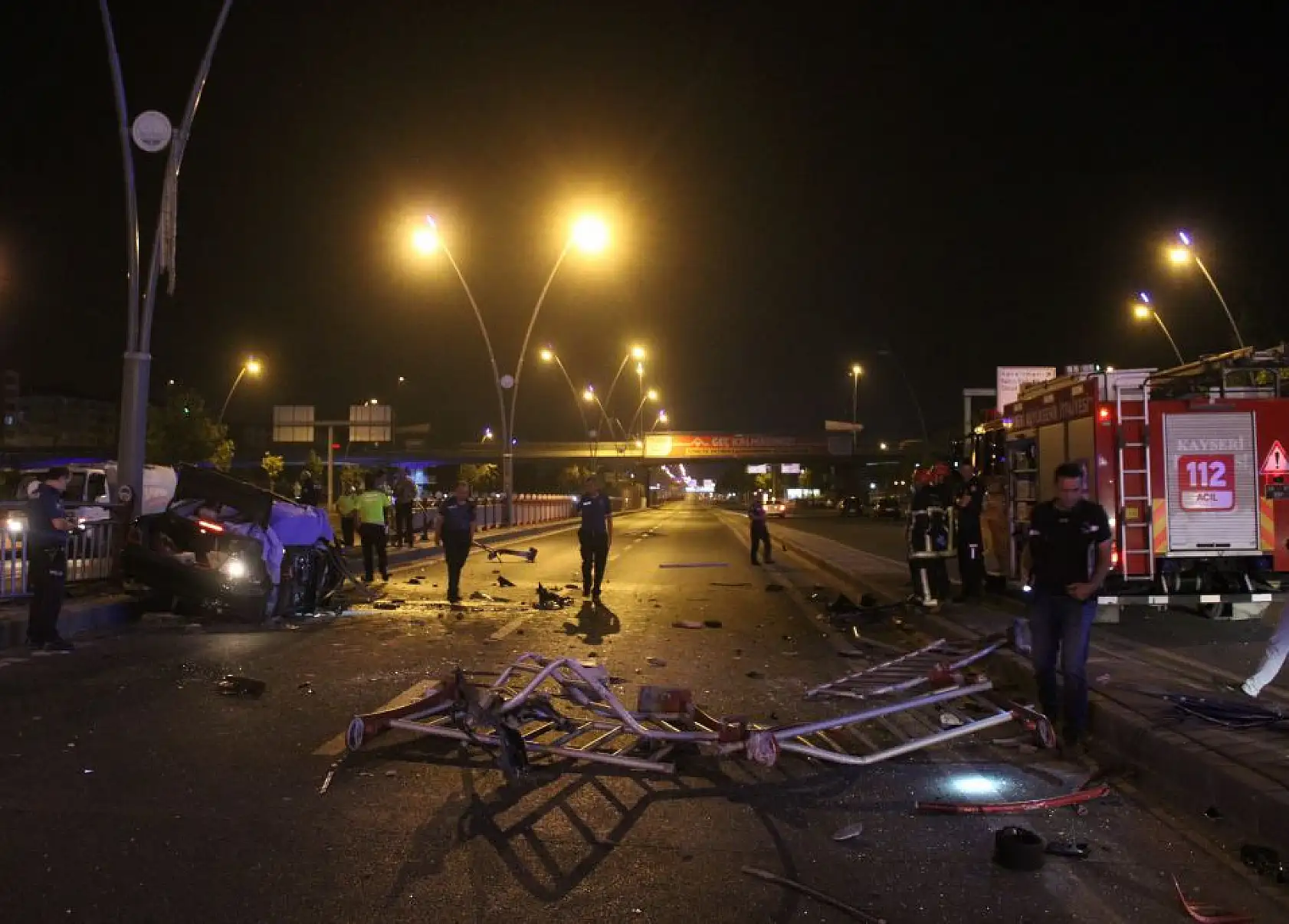 Feci kaza: 2 ölü, 2 yaralı