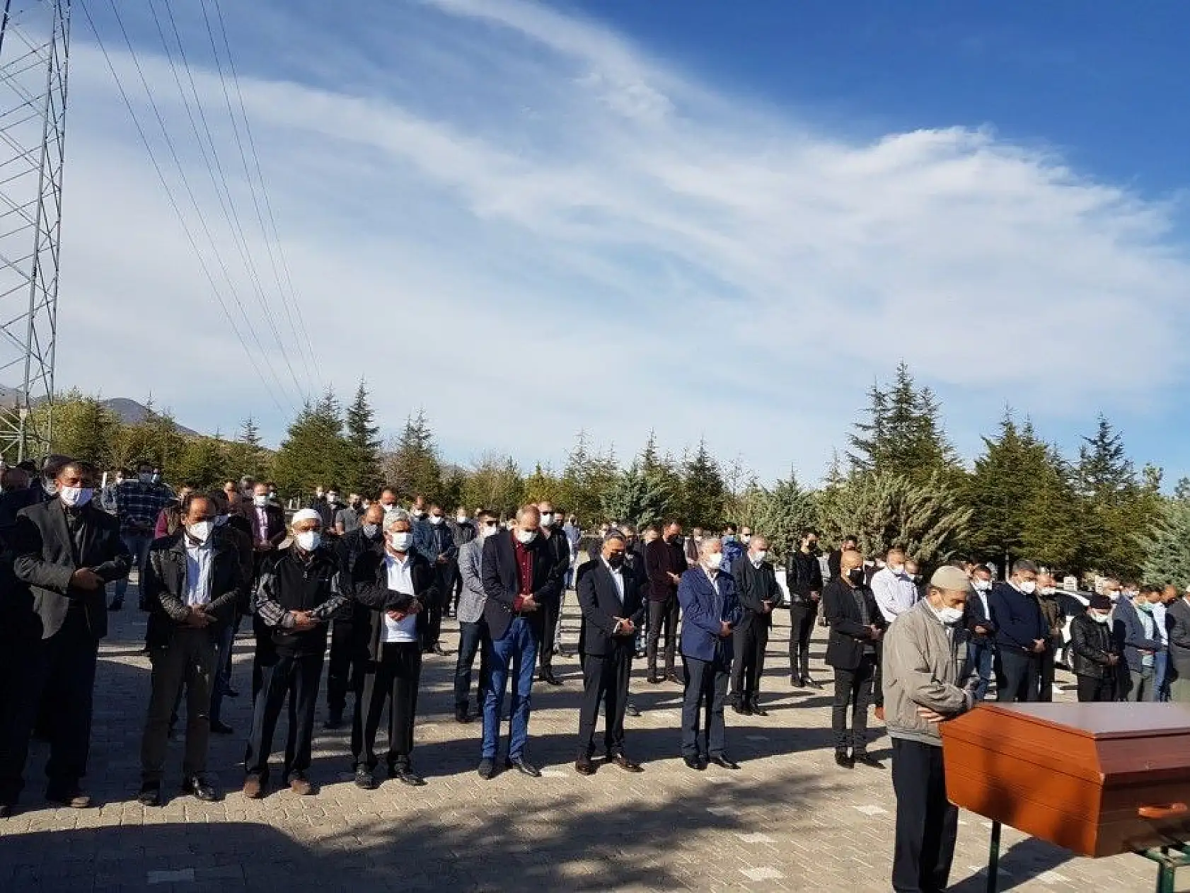 Anne Alkan son yolculuğuna uğurlandı