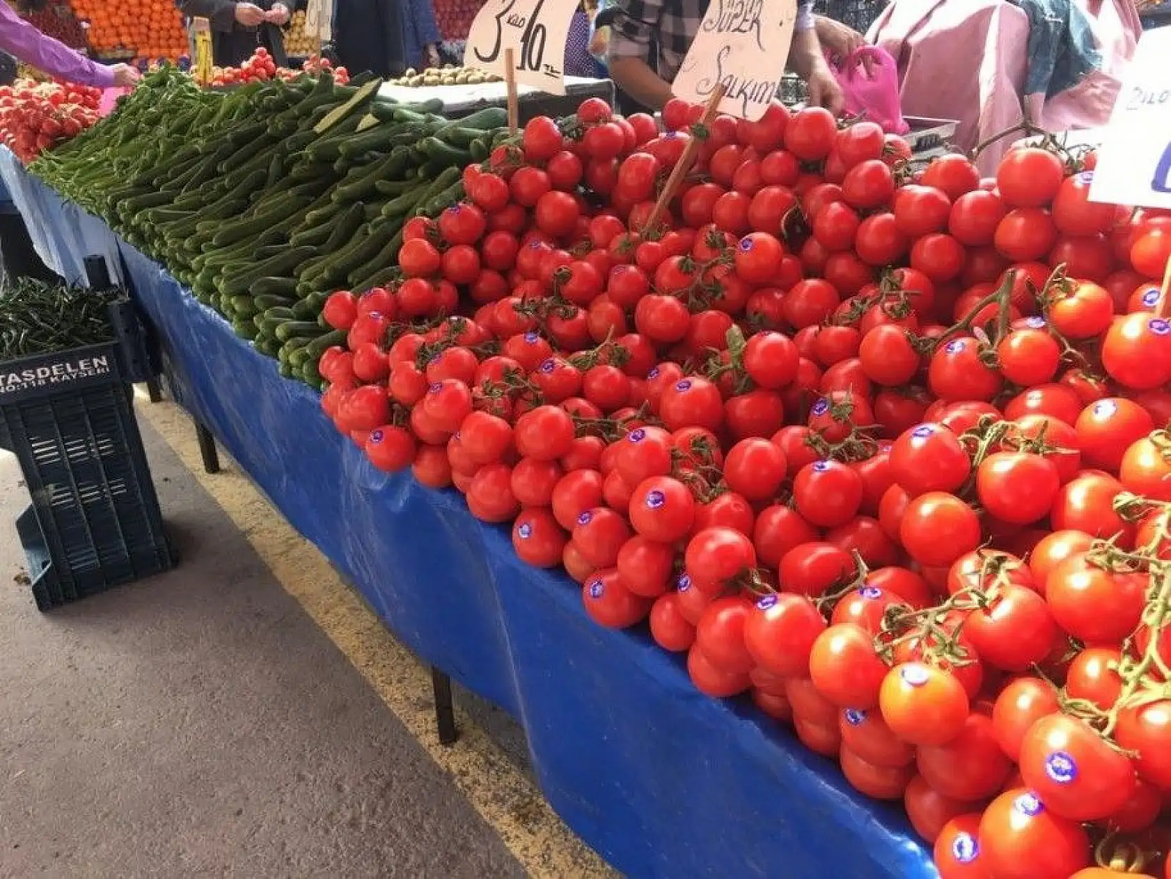 Ramazan öncesi  domatese zam