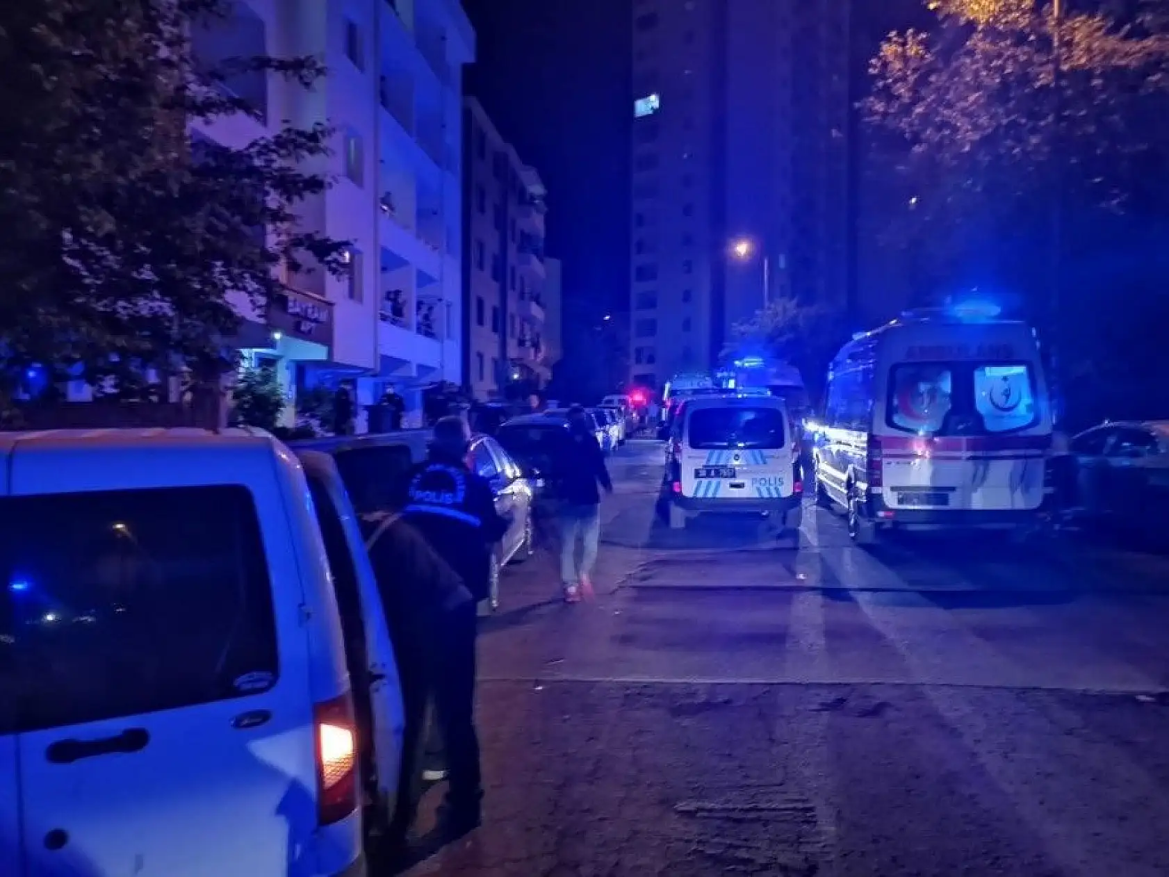 Evi silahla bastılar