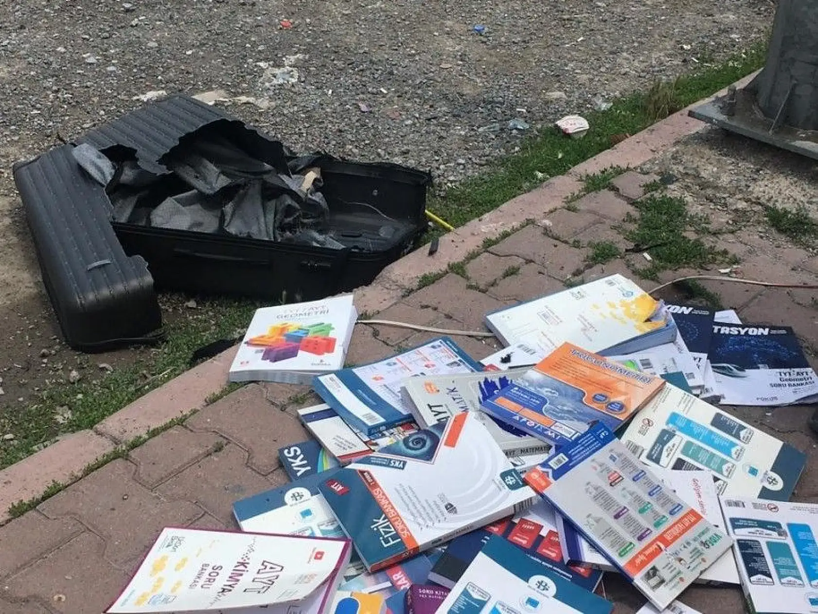 Bomba paniği, korkulan çıkmadı
