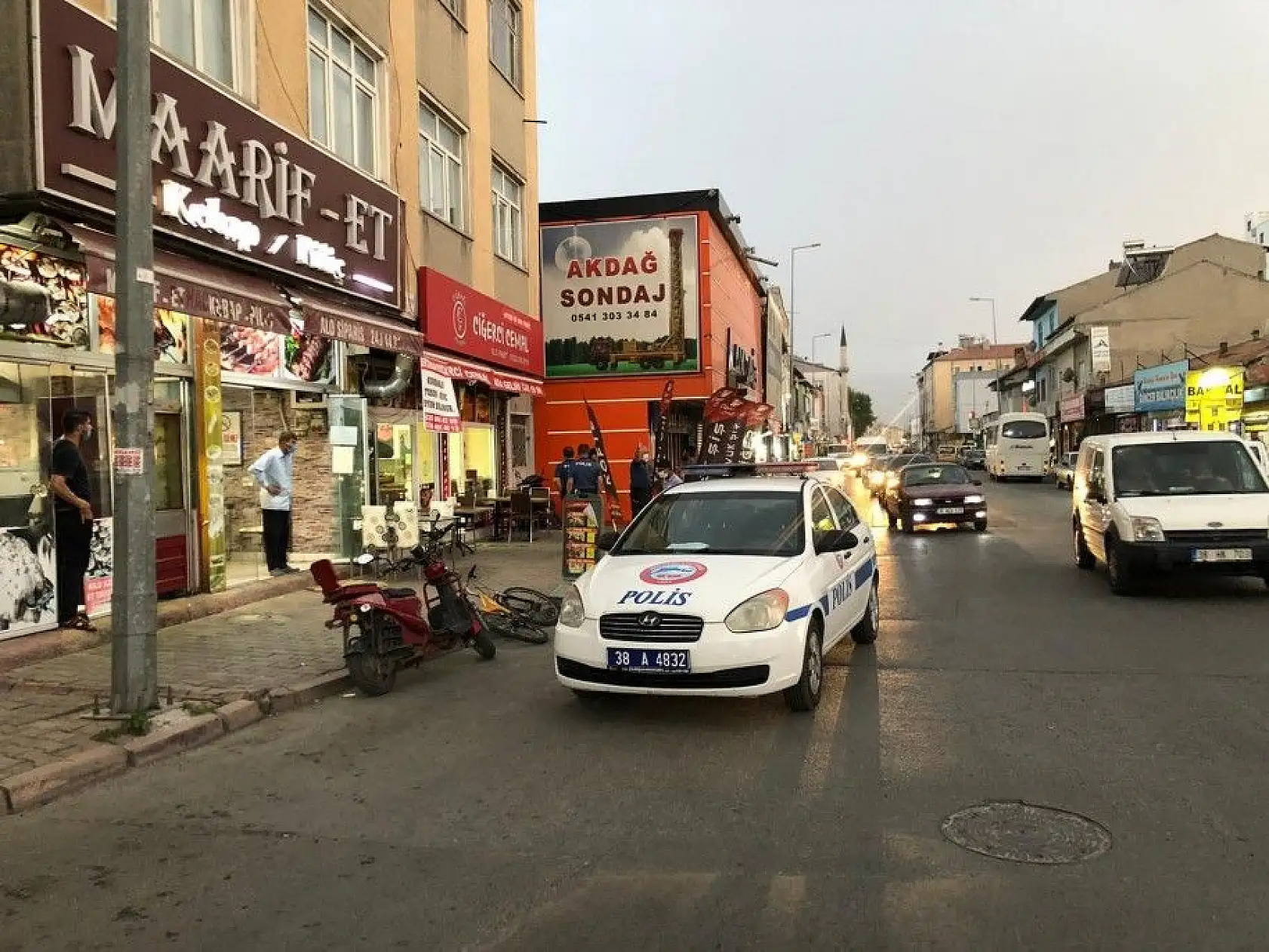 Alacak verecek yüzünden ortağını bıçakladı