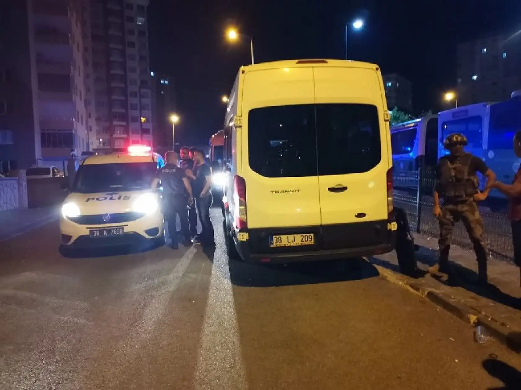 Ailesinin haber alamadığı kadın operasyonla kurtarıldı!