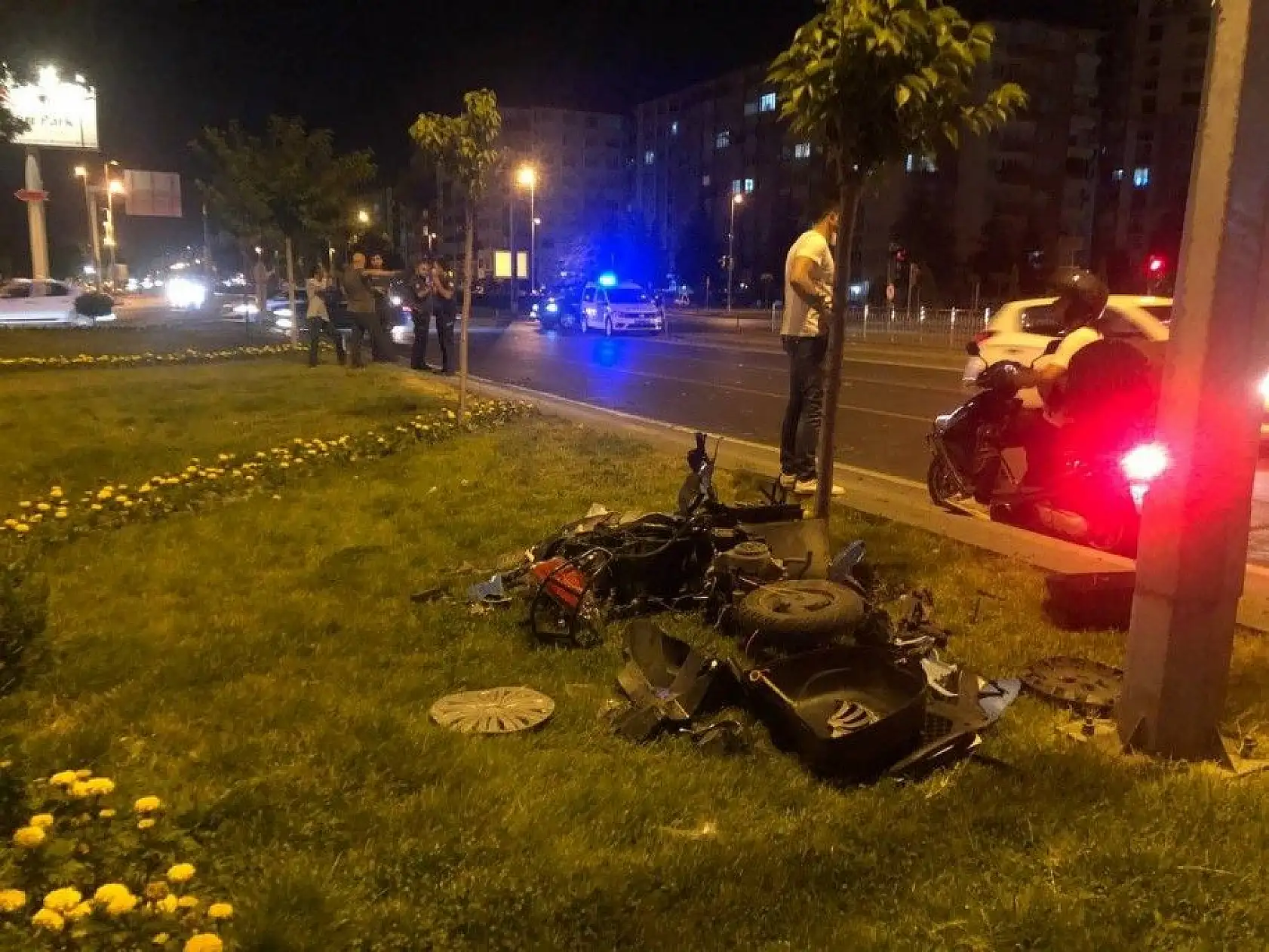 Mobilet sürücüsü ağır yaralandı