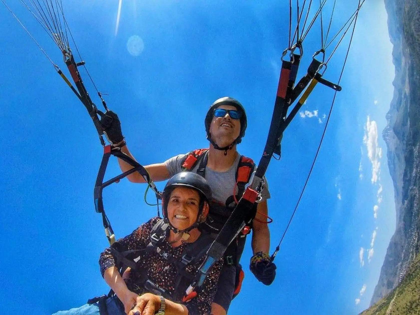 61 yaşında paraşüt heyecanı yaşadı