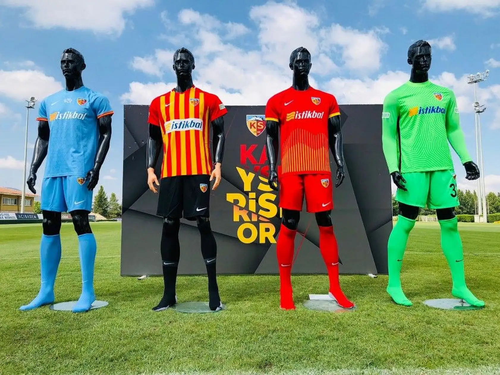 Kayserispor, yeni formasını tanıttı