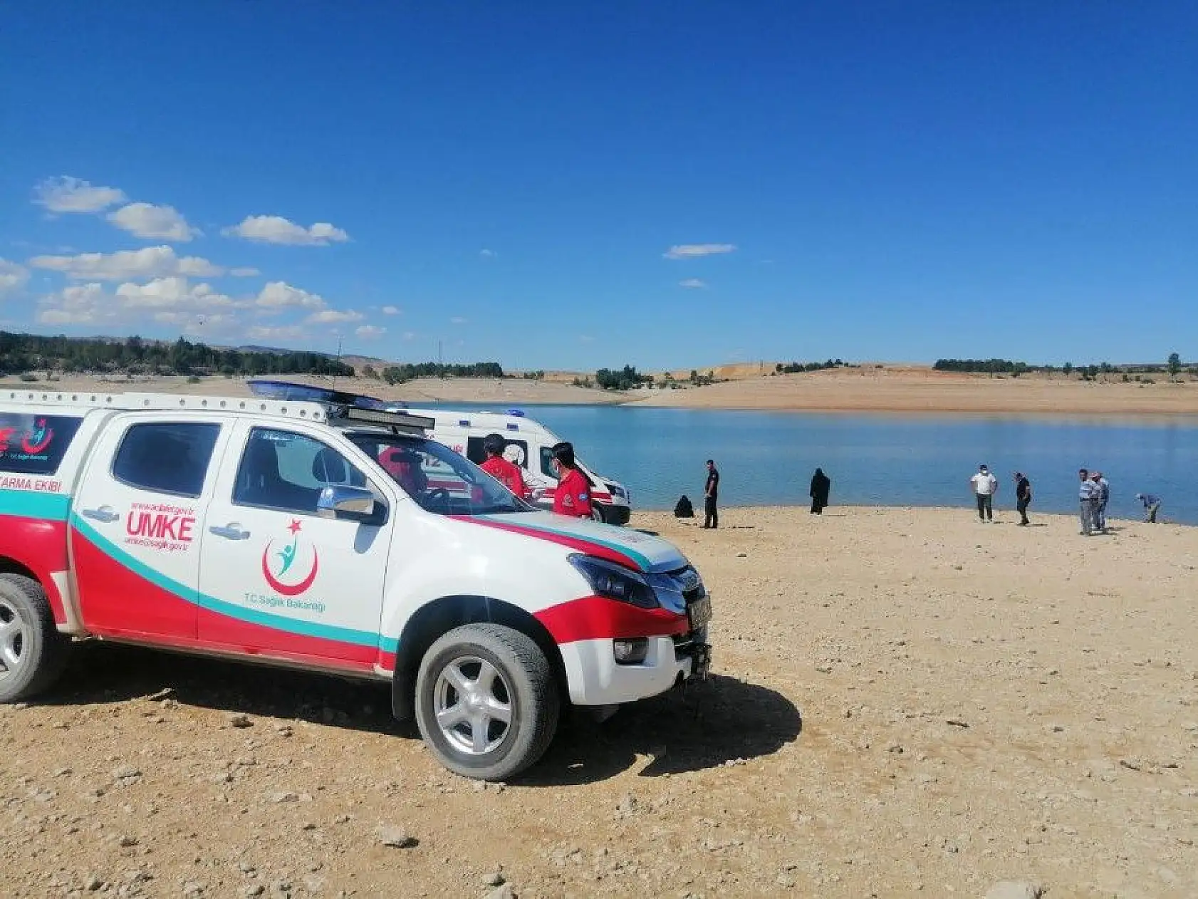 Baraja giren 3 kız kayboldu