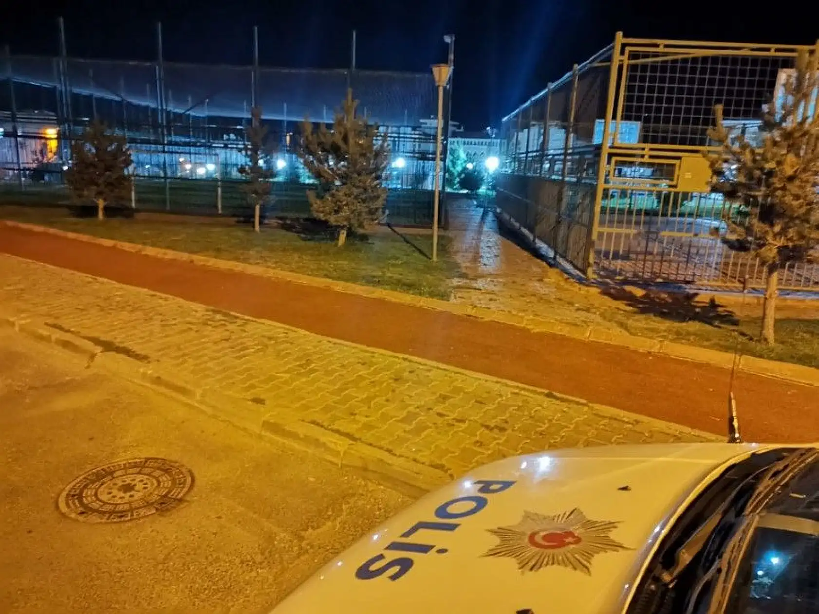 Üç kişi tüfekle vuruldu