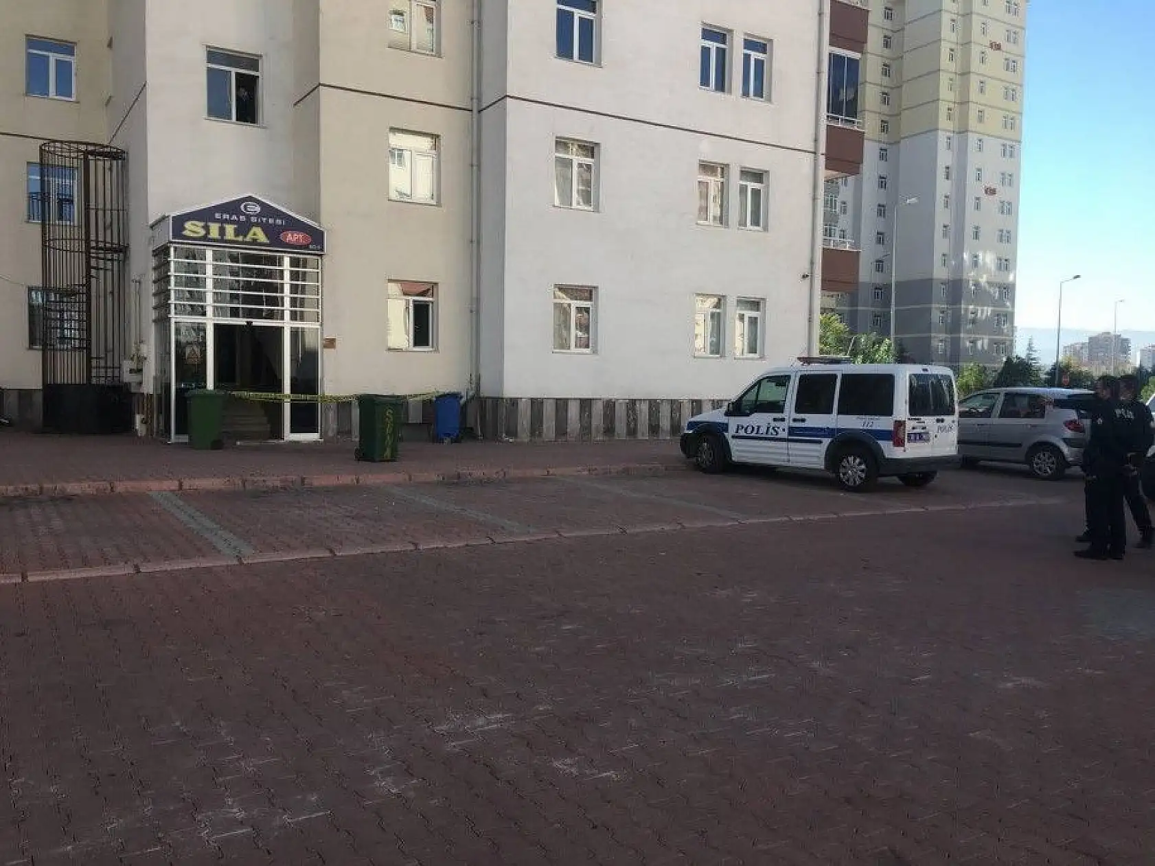 11. kattan düşerek hayatını kaybetti