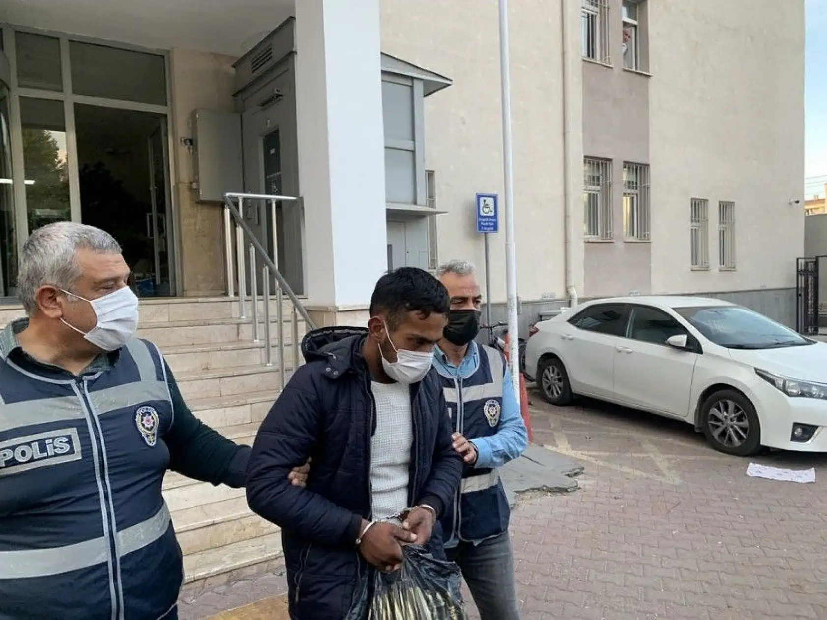 4 yıl cezası olan kadın yakalandı