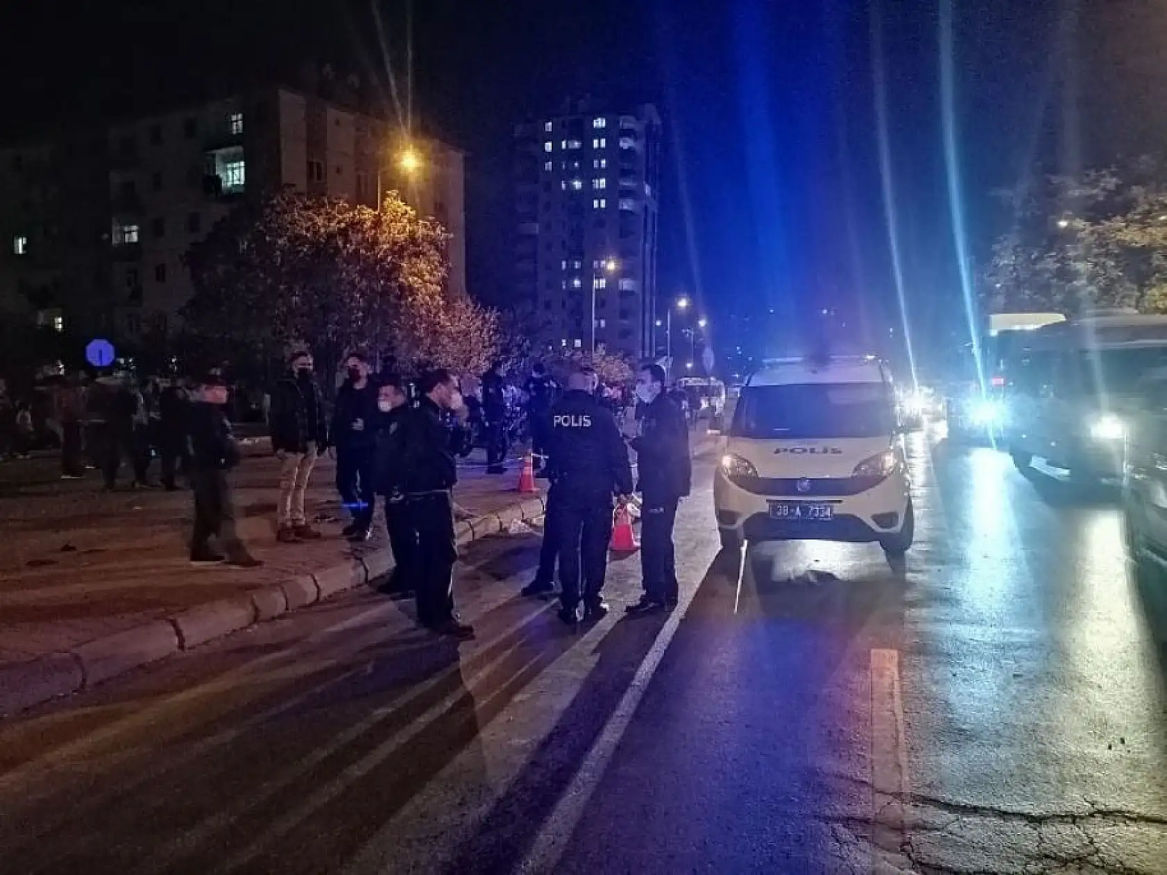 Kartal Bulvarı'nda dehşet! Yolun karşısına geçemedi