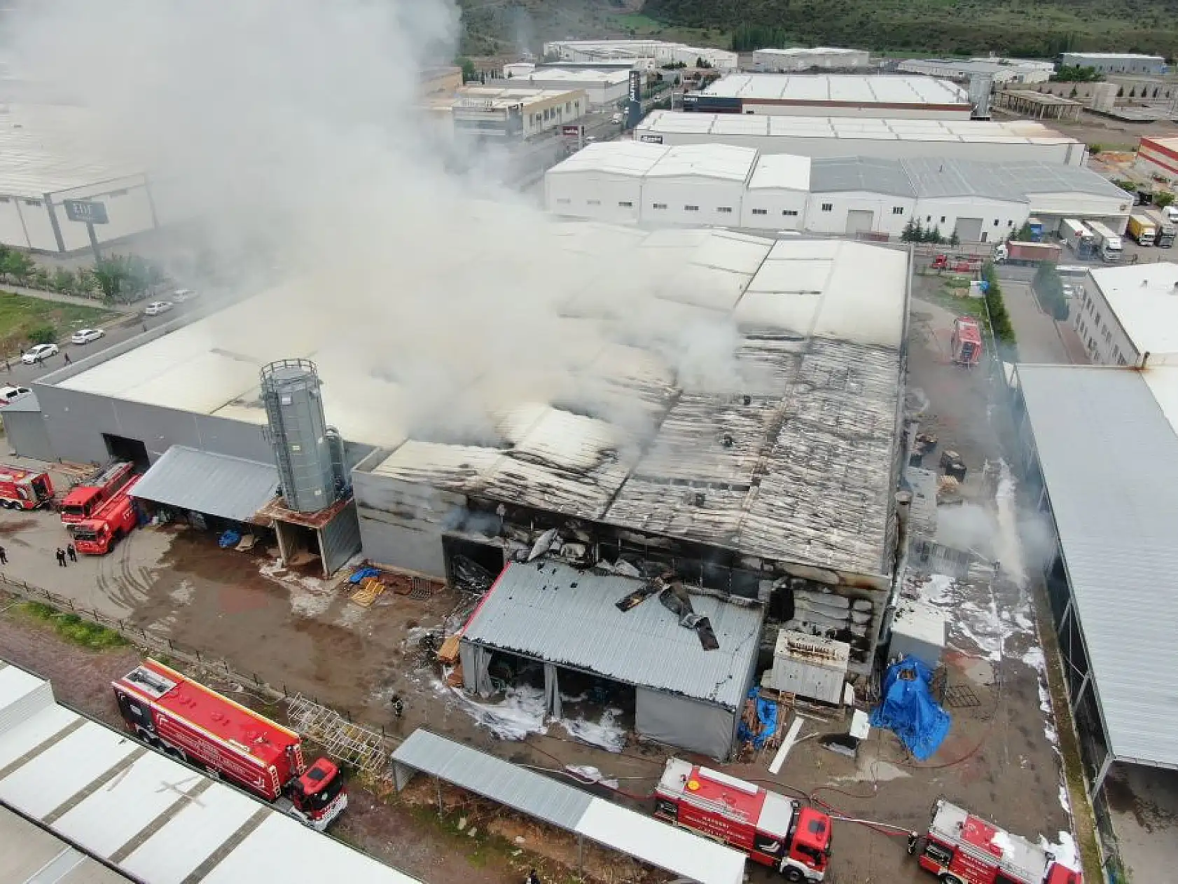 Yangın 62 personelle söndürüldü