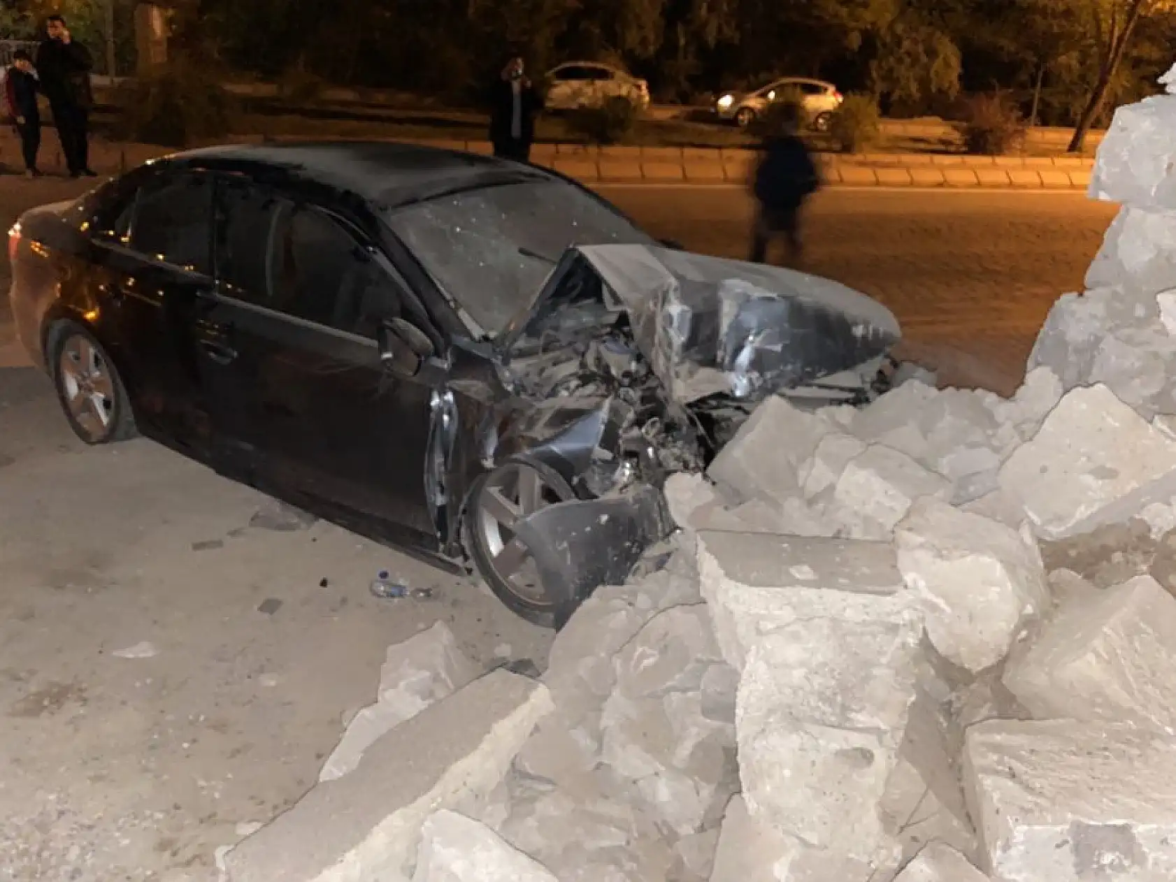 Trafik kazası: 1 ölü, 3 yaralı