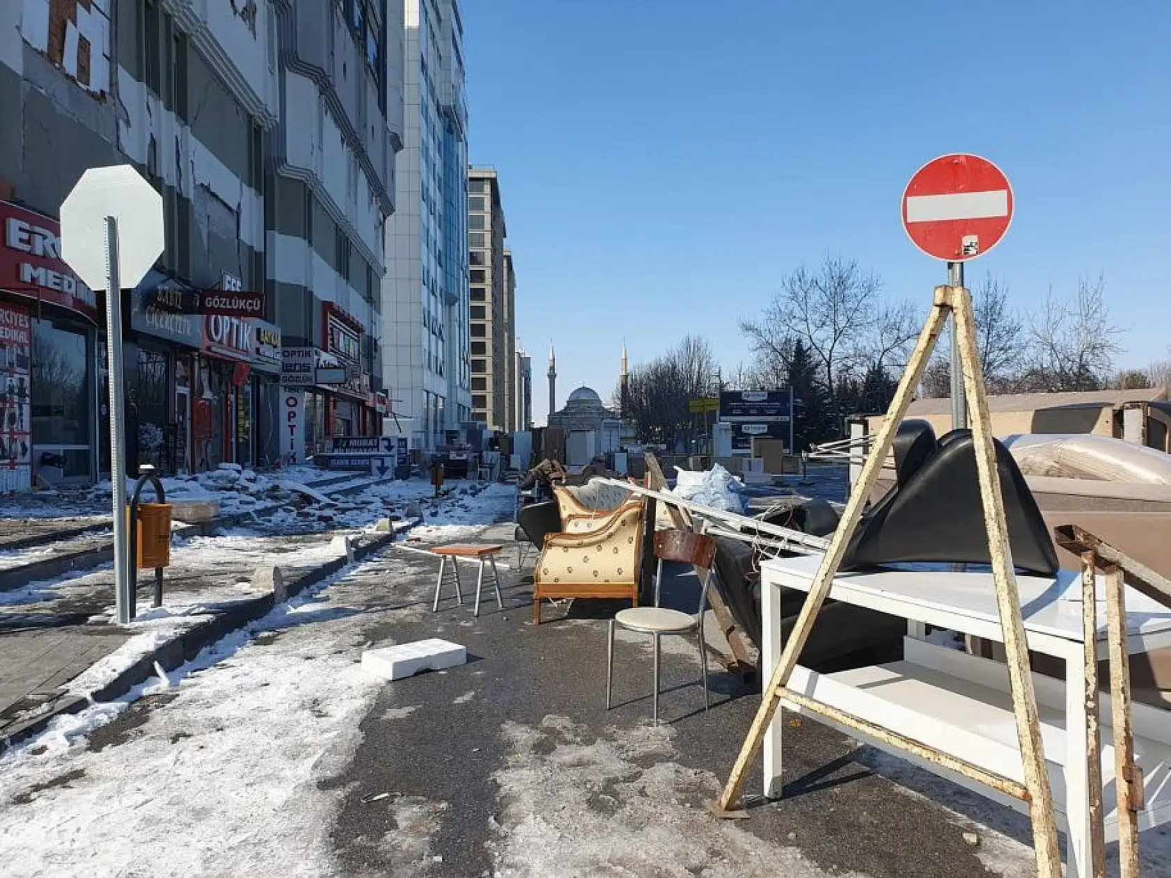 Yıkım için o binada tahliyeler başladı