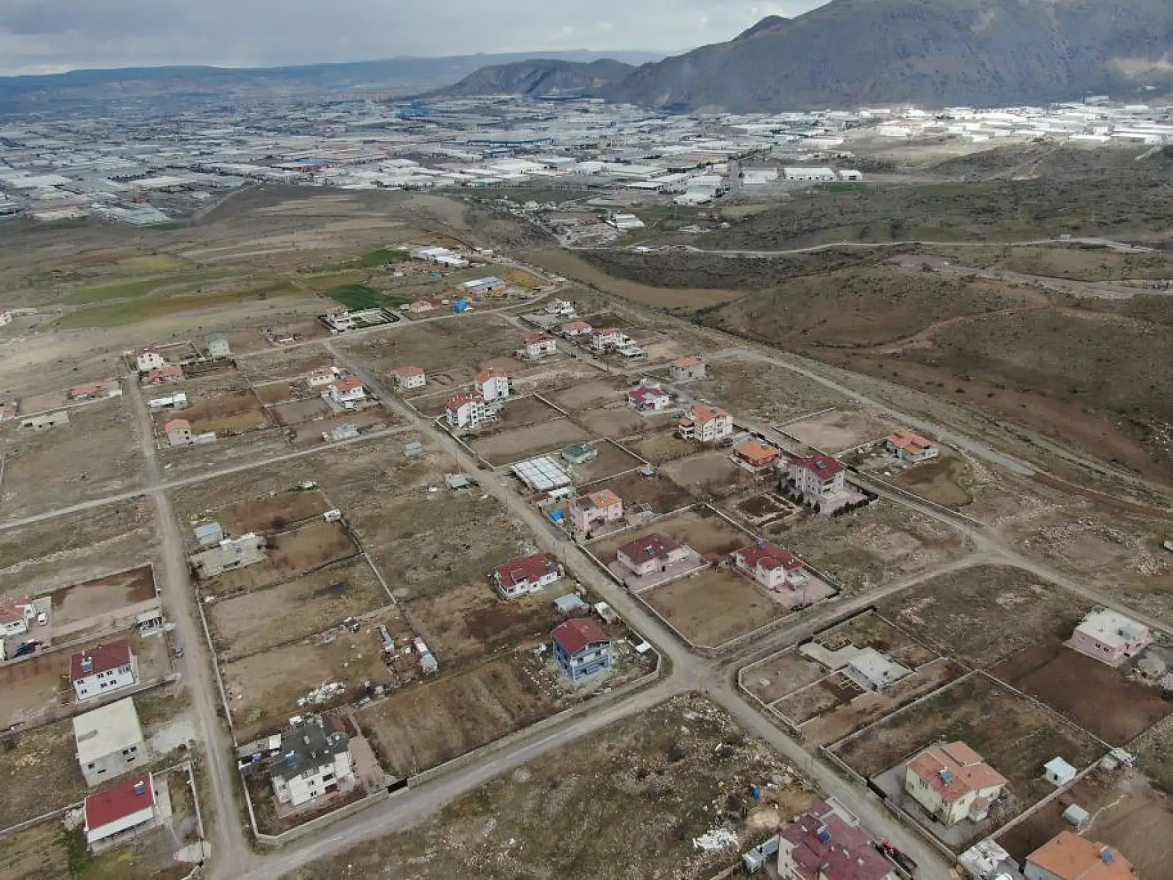 O mahalle 1 haftada 16 kez deprem yaşadı