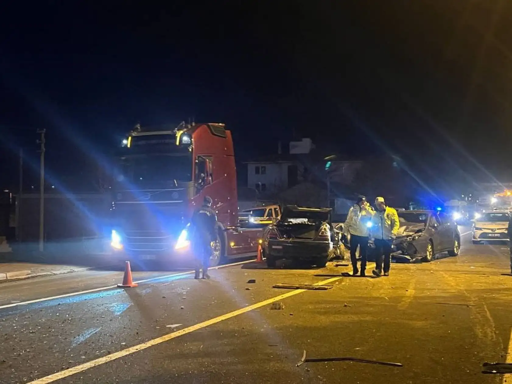 Feci kaza: 2 ölü, 2 yaralı