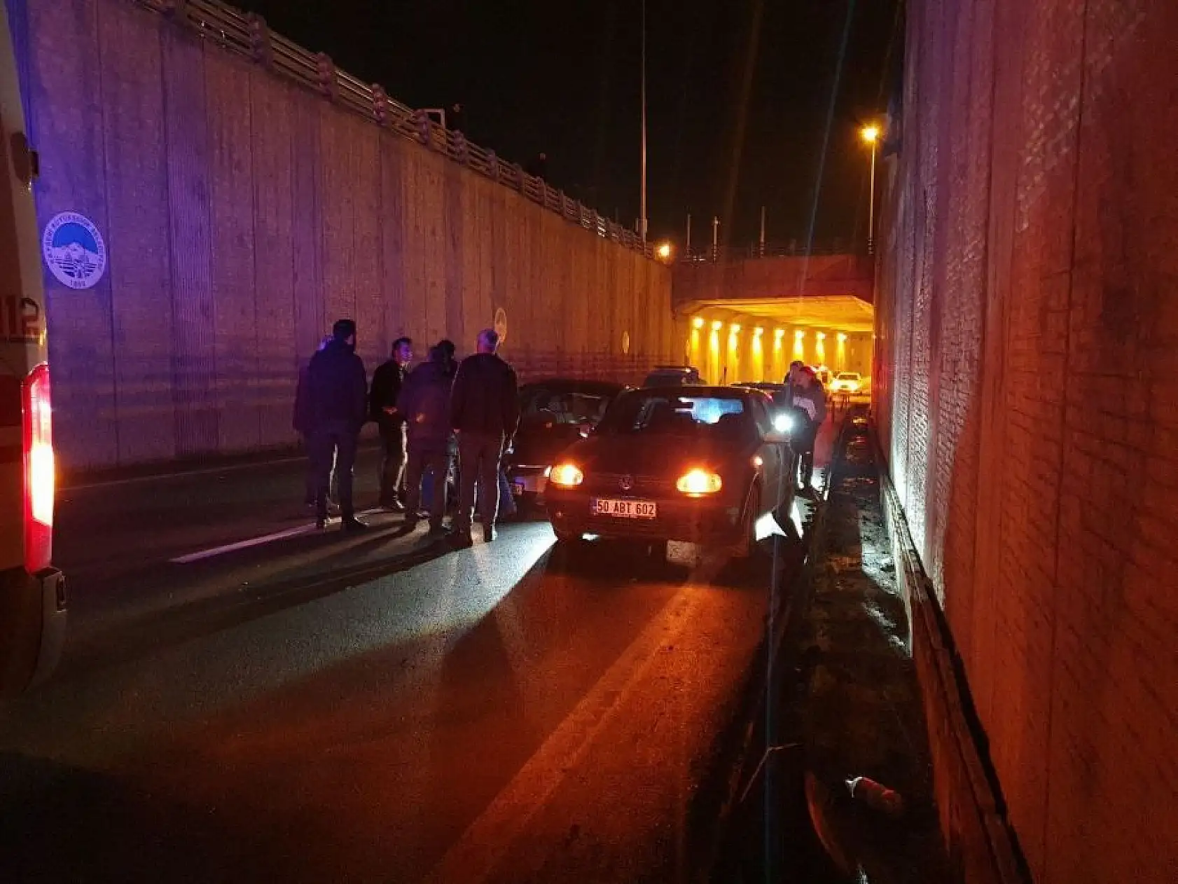 6 otomobil zincirleme kaza geçirdi: yaralılar var