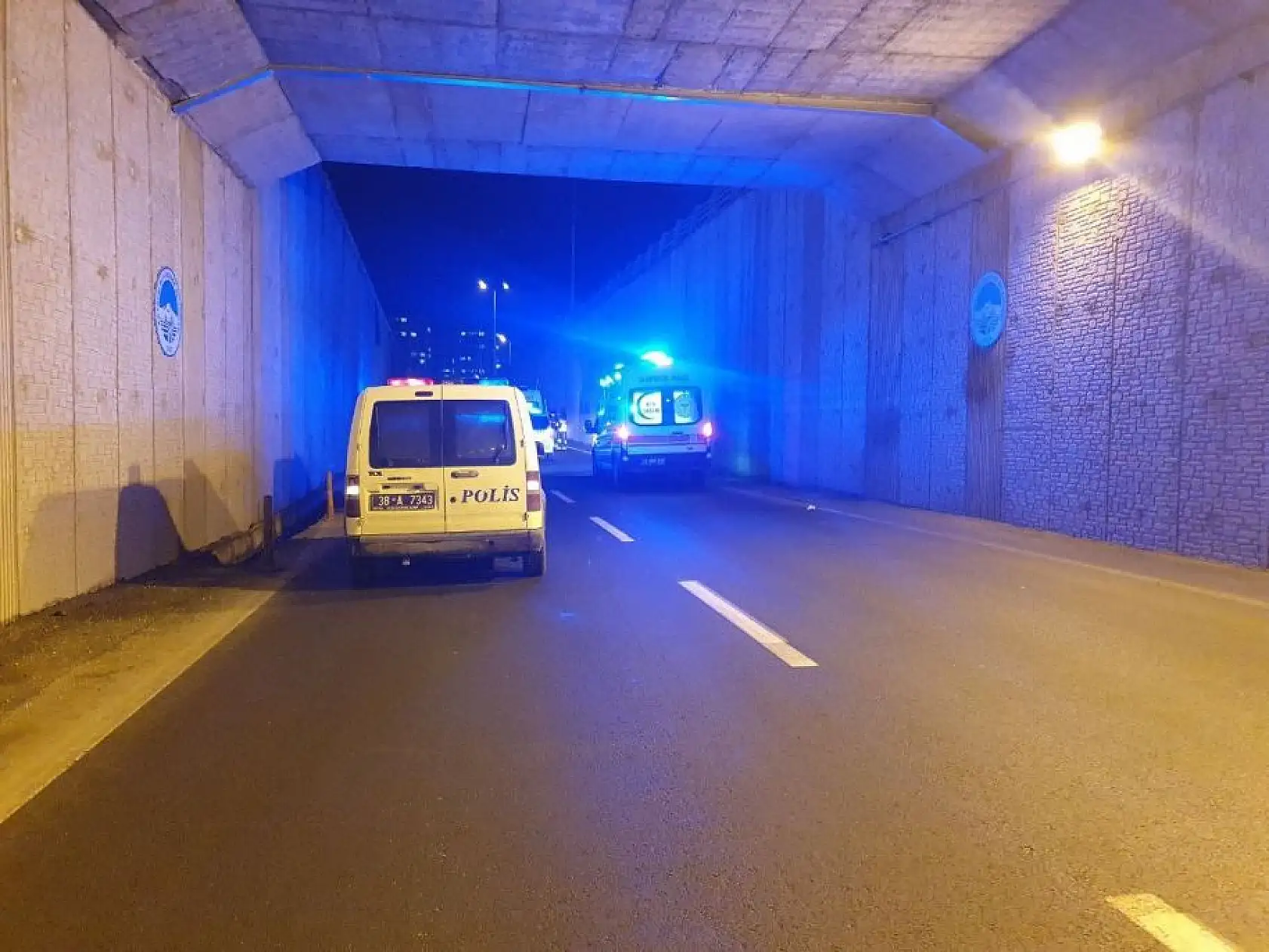 6 otomobil zincirleme kaza geçirdi: yaralılar var