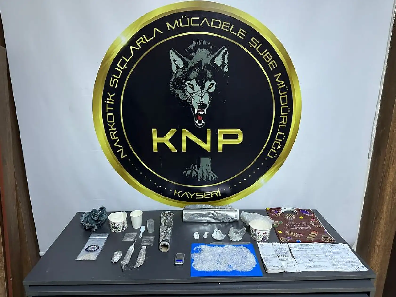 Operasyonda uyuşturucu bakın nerelerden çıktı?