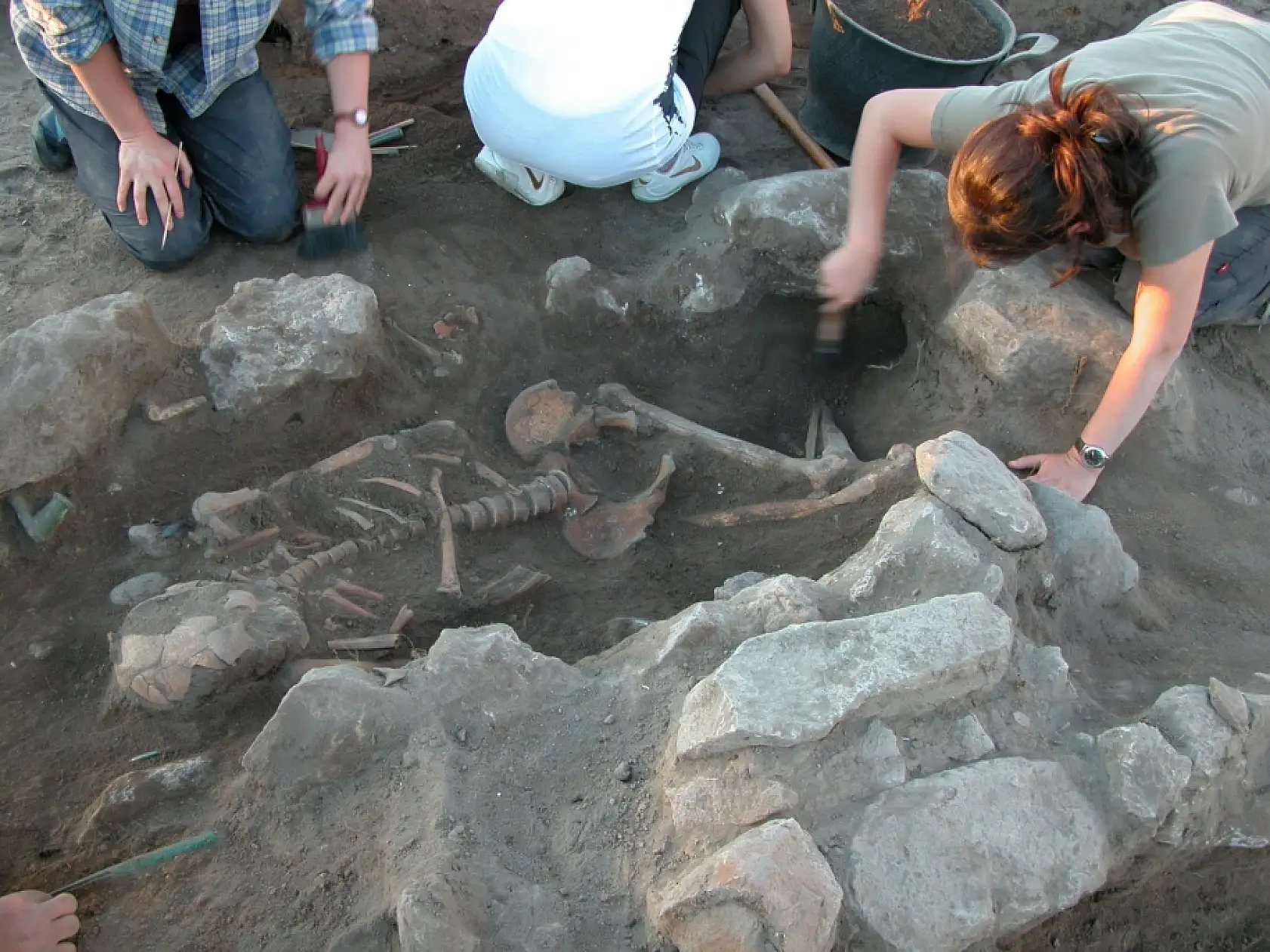 45 asırlık yapıyı bulabilecekler mi?