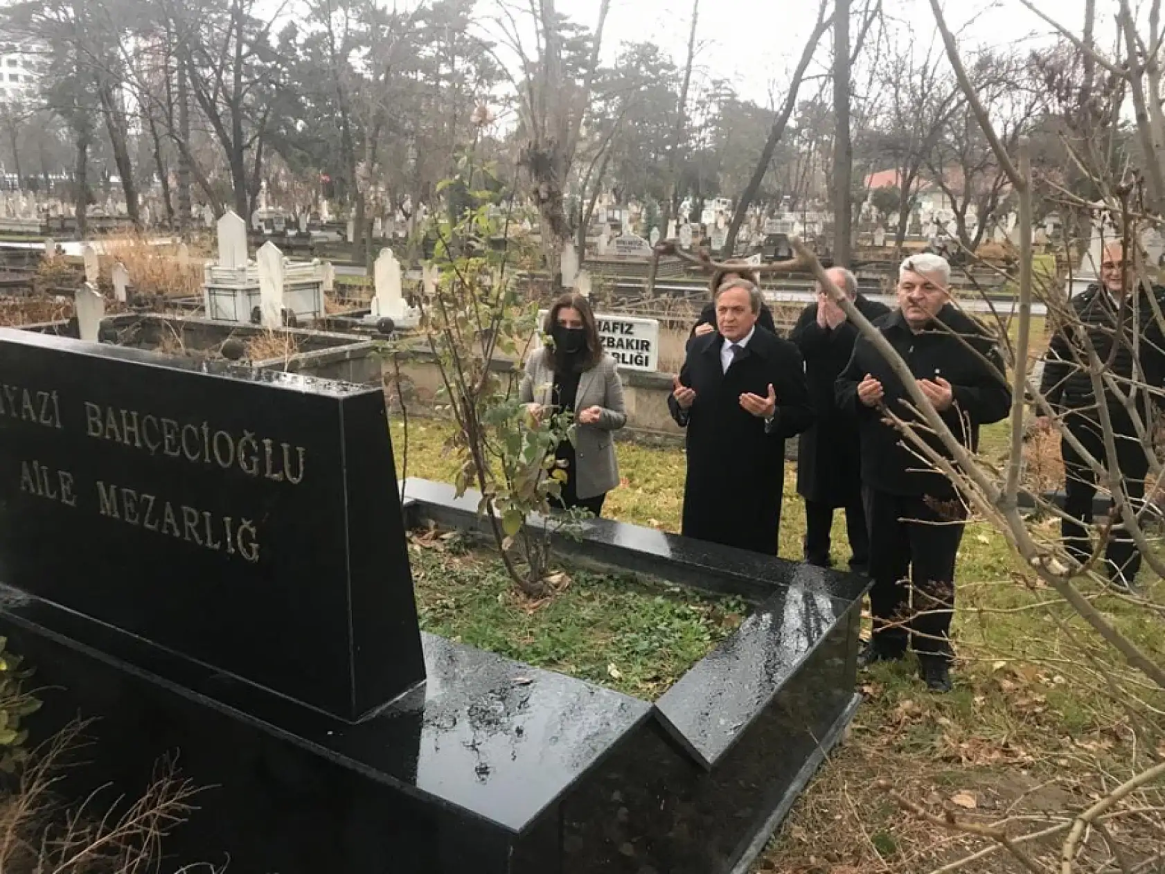 Kayseri'de 13 yıl önce 'Efsane Başkanın' cenaze töreninde neler yaşandı! İşte o tarihi günden geriye kalan fotoğraflar