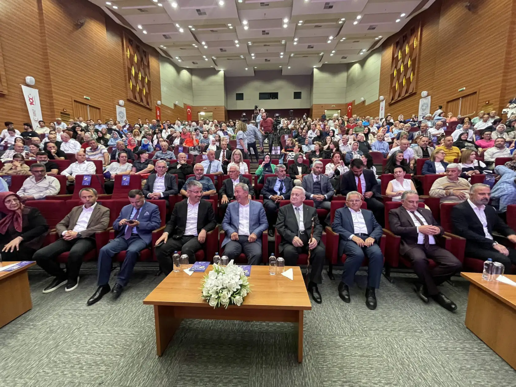 Siyasete konser molası!