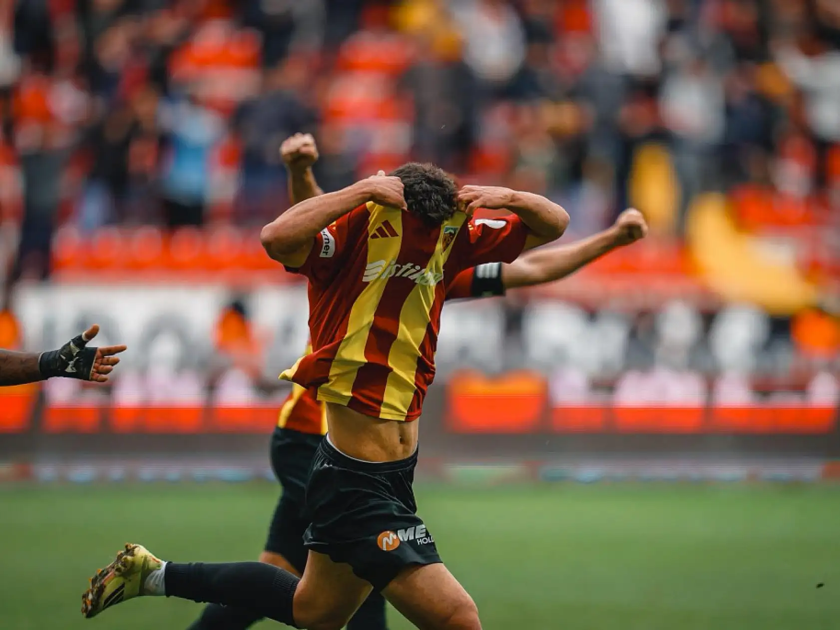 Kayserispor tüm stadı sevince boğan o anı paylaştı!