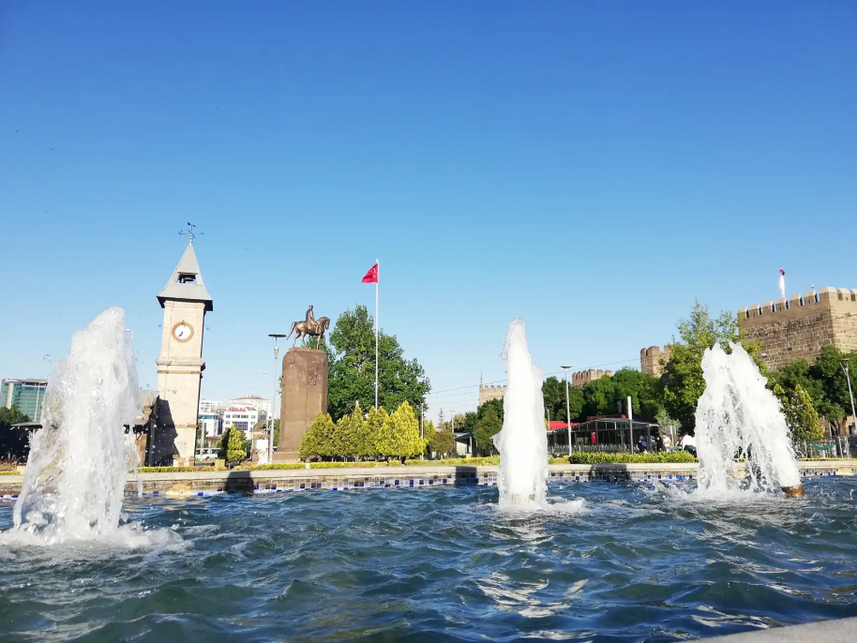 Kayseri'yi yönetenlerin bundan haberi var mı? Kayseri geriliyor!