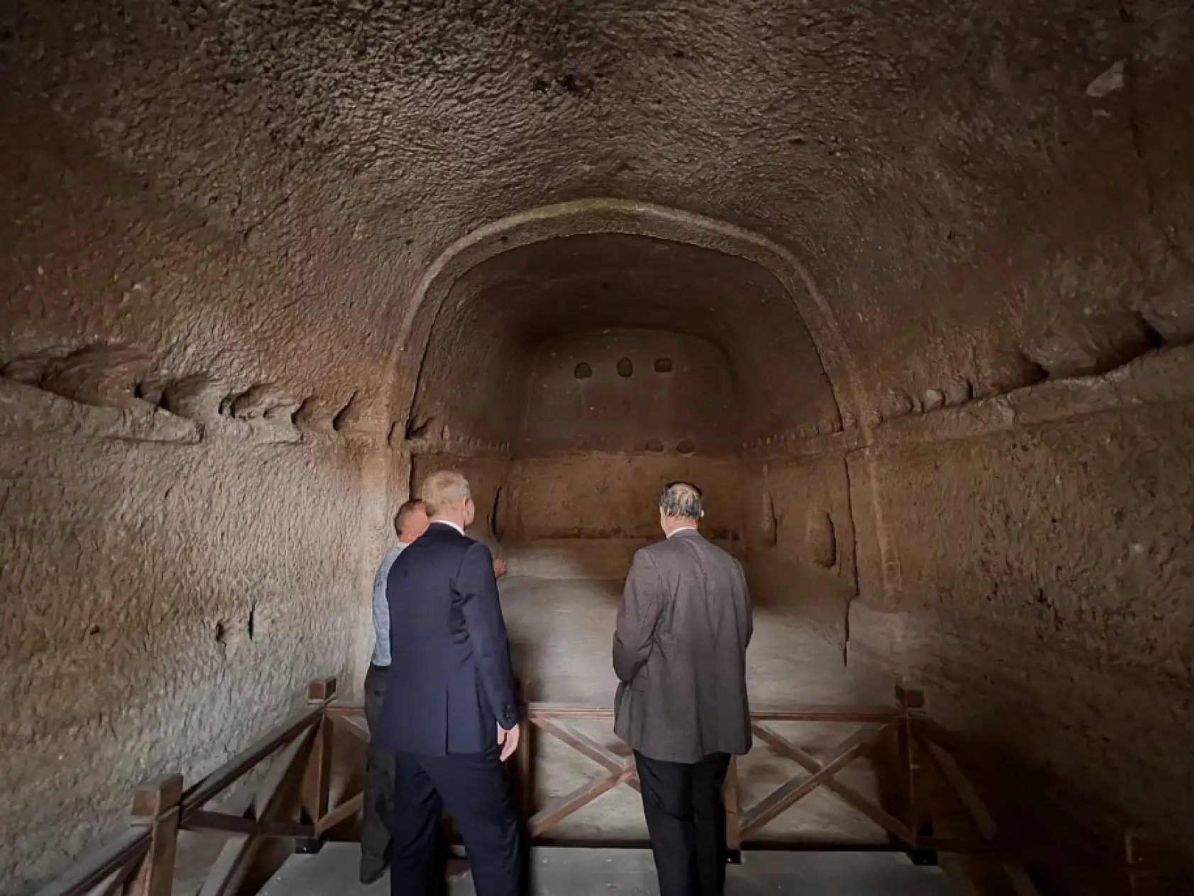 Başkan Kayseri'ye yeni atanan Cumhurbaşkanı Erdoğan'ın 'şanslı' dediği Kaymakama ziyaretçi akınına uğrayan bölgede şifreyi verdi: 3 T!