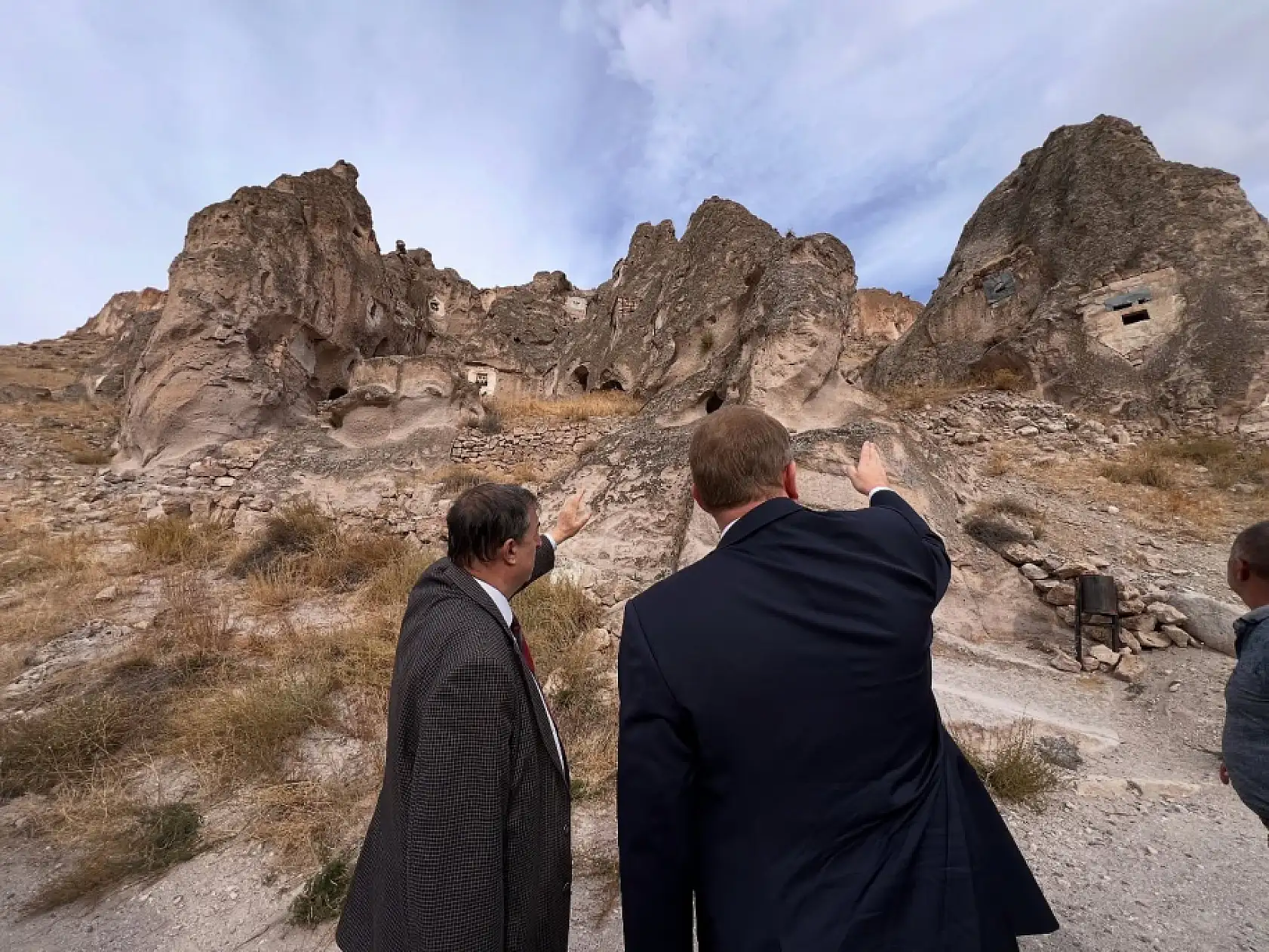 Başkan Kayseri'ye yeni atanan Cumhurbaşkanı Erdoğan'ın 'şanslı' dediği Kaymakama ziyaretçi akınına uğrayan bölgede şifreyi verdi: 3 T!