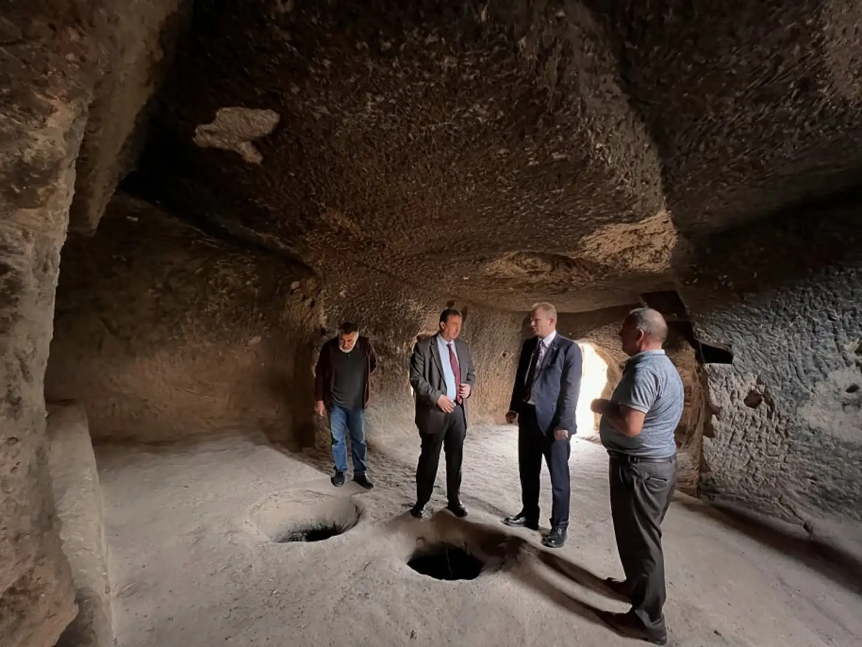 Başkan Kayseri'ye yeni atanan Cumhurbaşkanı Erdoğan'ın 'şanslı' dediği Kaymakama ziyaretçi akınına uğrayan bölgede şifreyi verdi: 3 T!