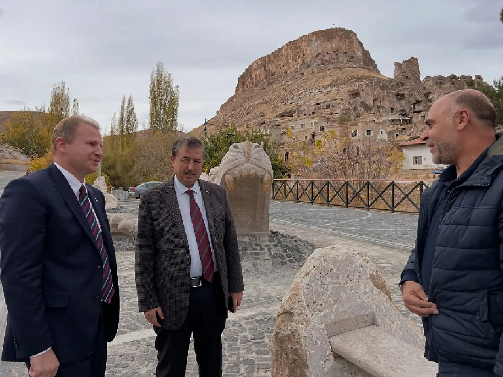 Başkan Kayseri'ye yeni atanan Cumhurbaşkanı Erdoğan'ın 'şanslı' dediği Kaymakama ziyaretçi akınına uğrayan bölgede şifreyi verdi: 3 T!
