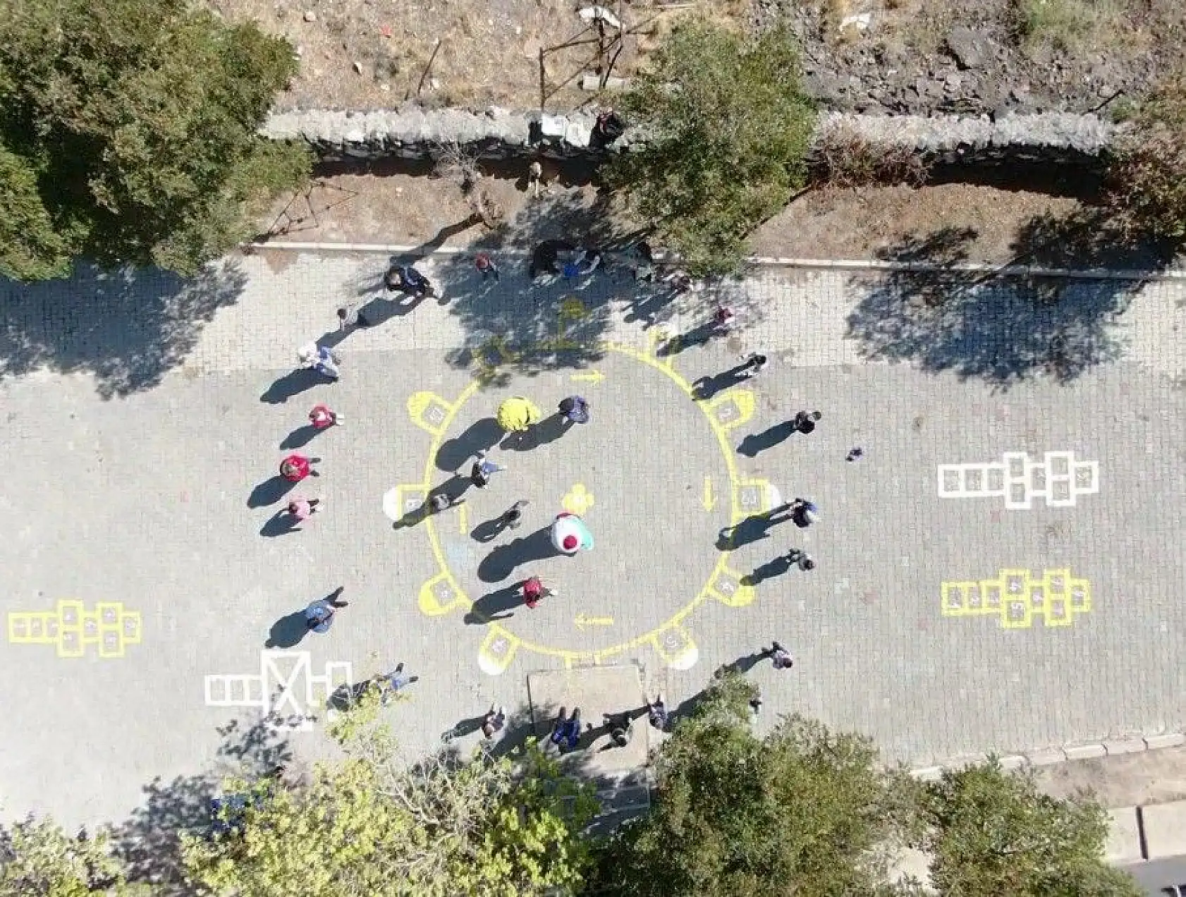 Gülümseyin çocuklar