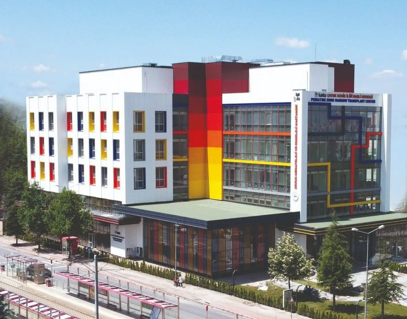 Türkiye'nin en büyük Çocuk Hastanesi açıldı