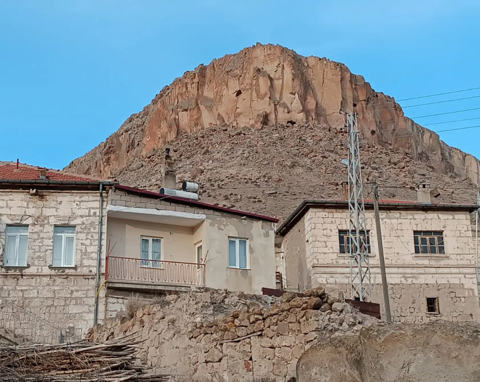 Kayseri'de o bölgede korku dolu anlar! Mahalleye kadar geldi