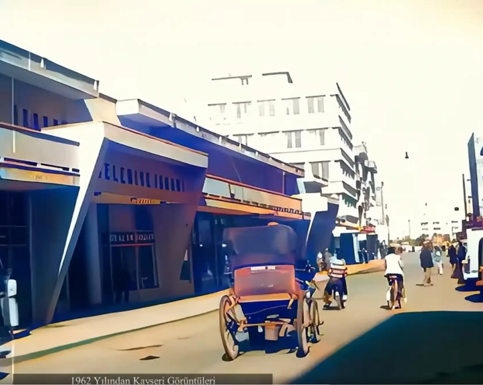 Kayseri'nin 62 yıl önceki renklendirilmiş görüntüleri ortaya çıktı! Bakın o zamanlar şehir ve insanlar nasılmış?