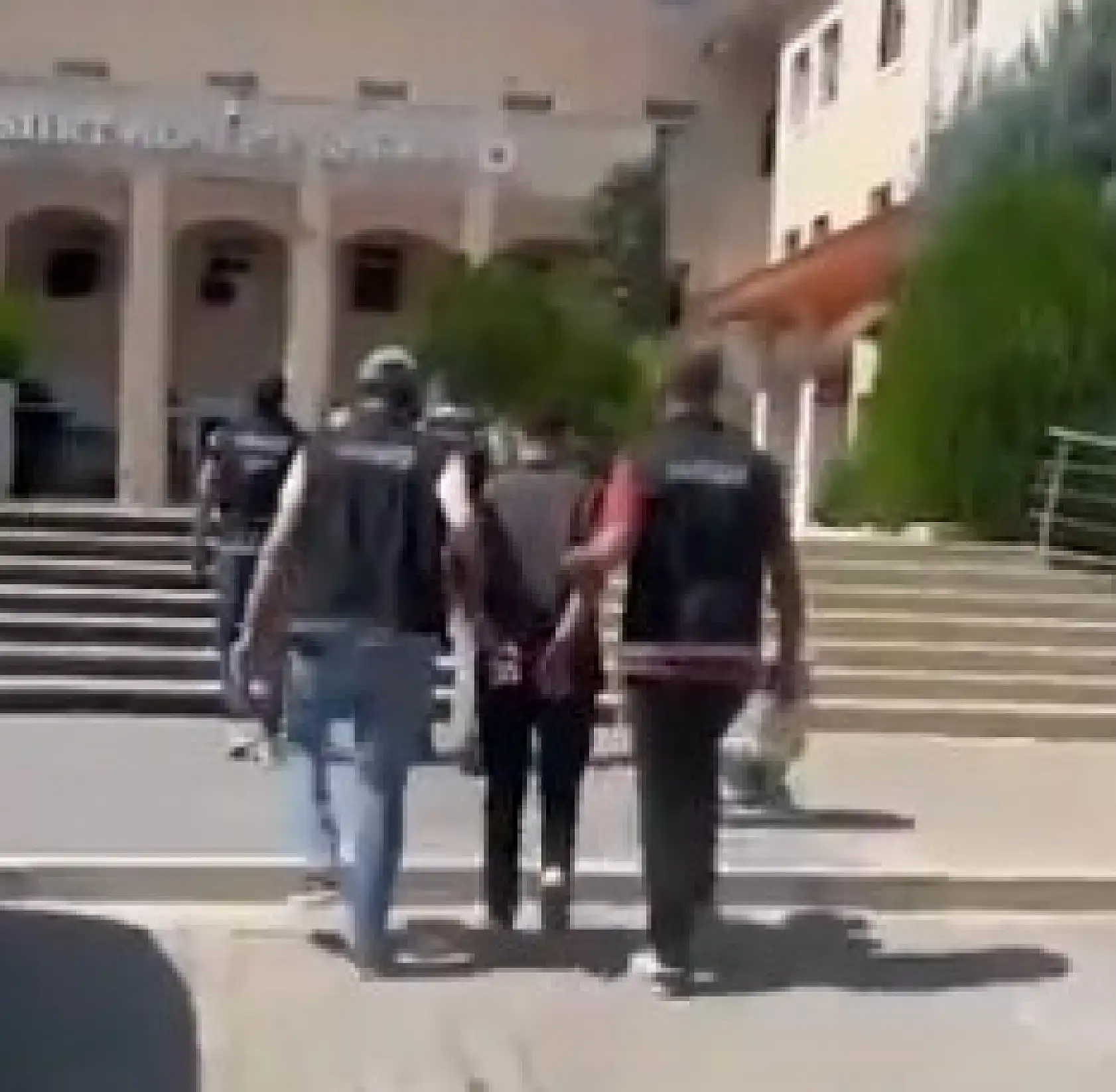 Zehir tacirlerine şok baskın! 580 kilo ele geçirildi