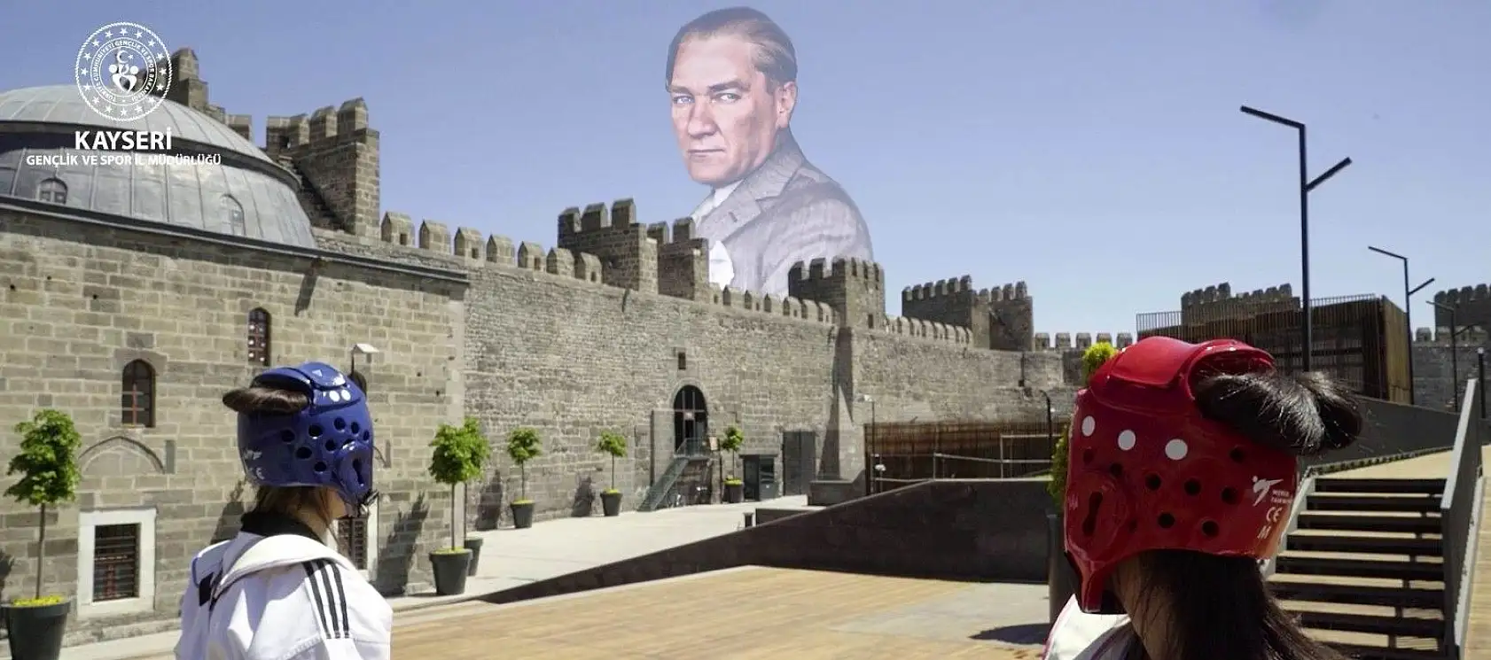 '19 Mayıs' klibi büyük beğeni topladı