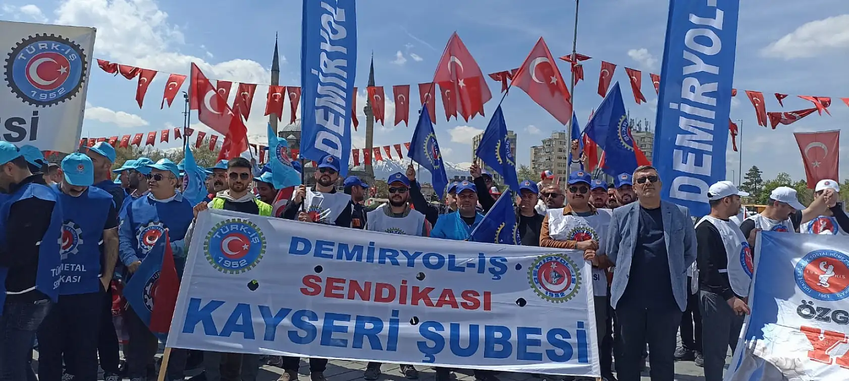 Kayseri'deki 1 Mayıs kutlamalarından renkli görüntüler