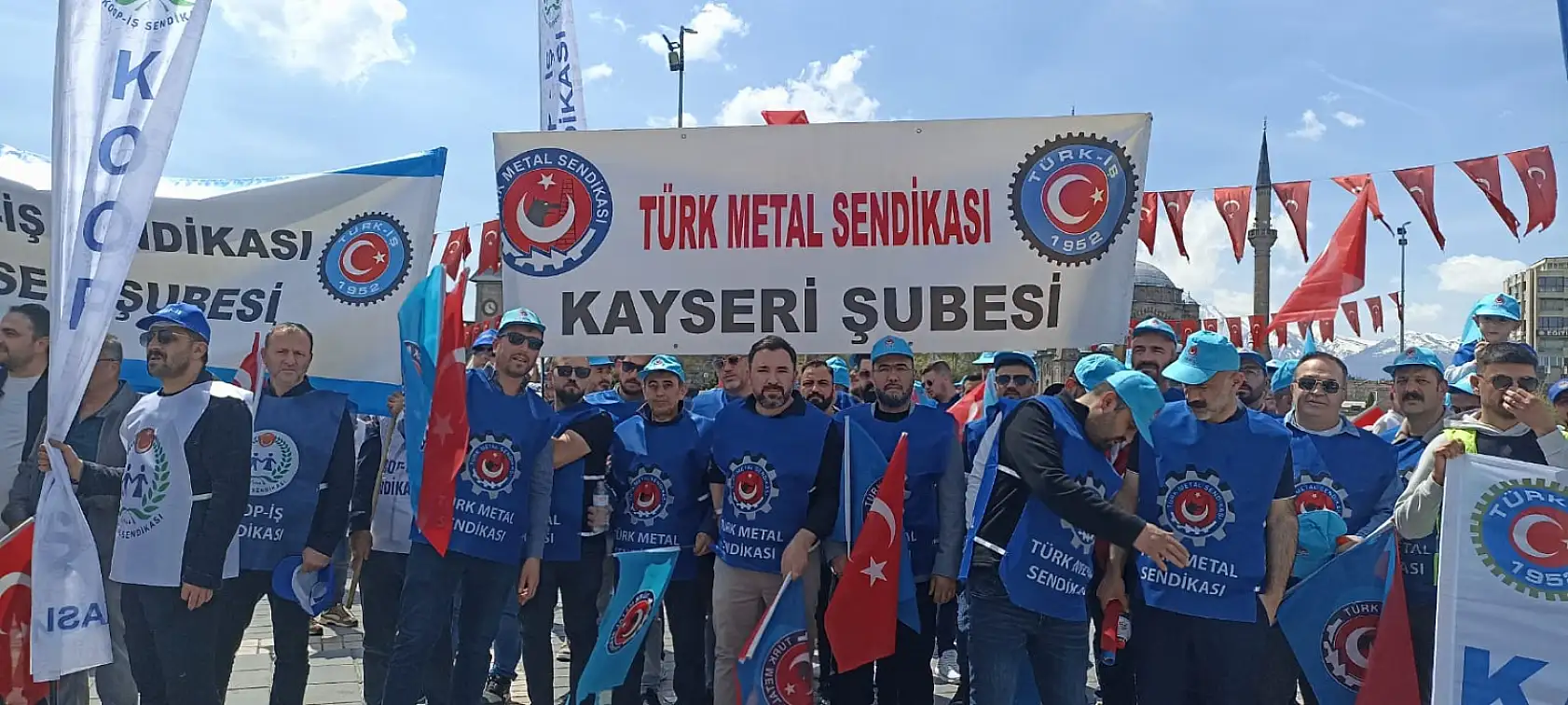 Kayseri'deki 1 Mayıs kutlamalarından renkli görüntüler