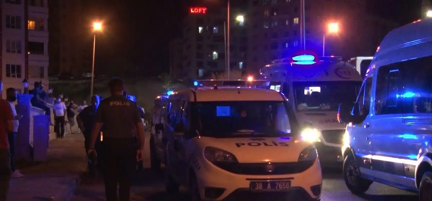 Ailesinin haber alamadığı kadın operasyonla kurtarıldı!