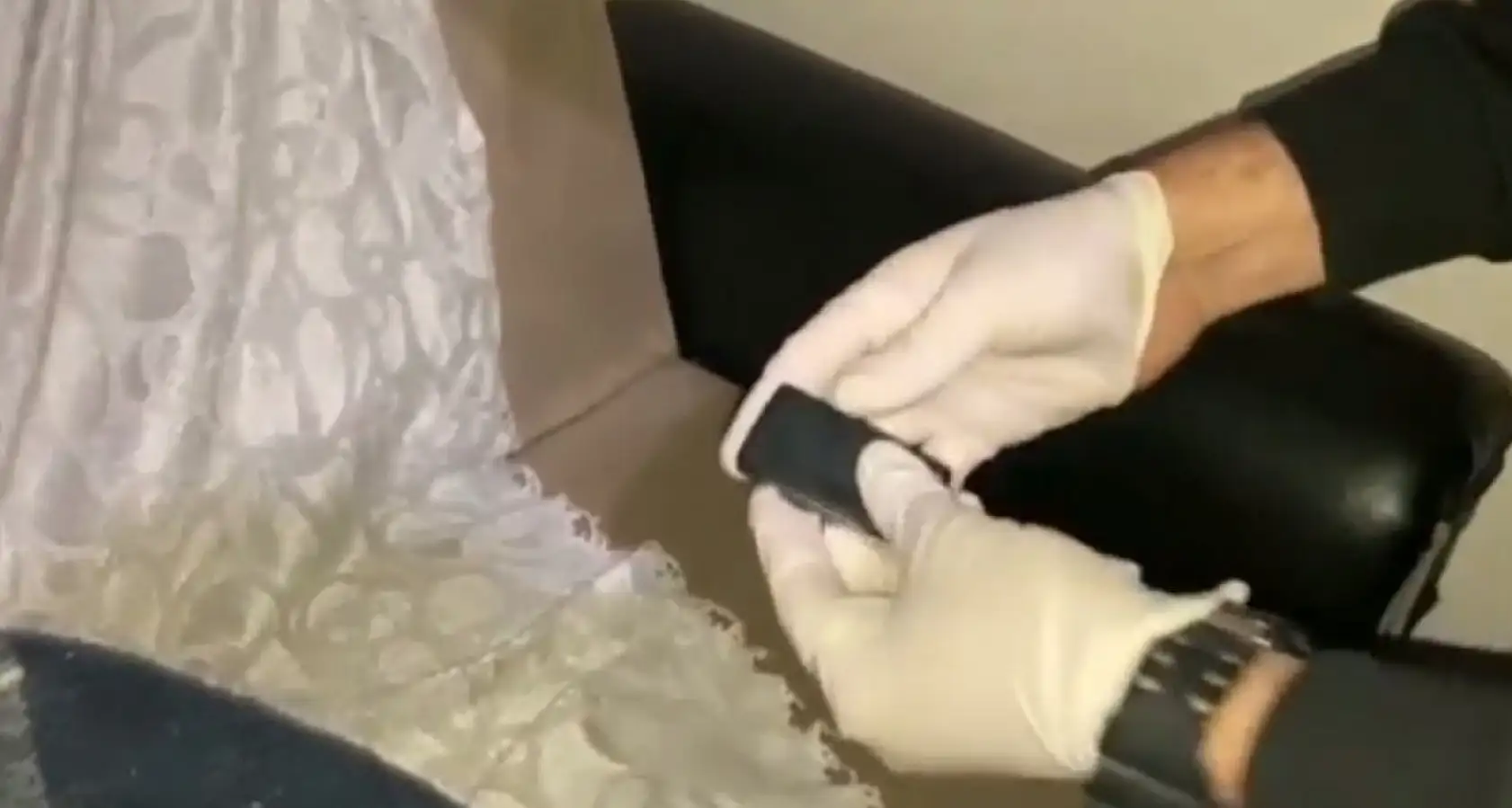 Uyuşturucuya suçüstü polis baskını