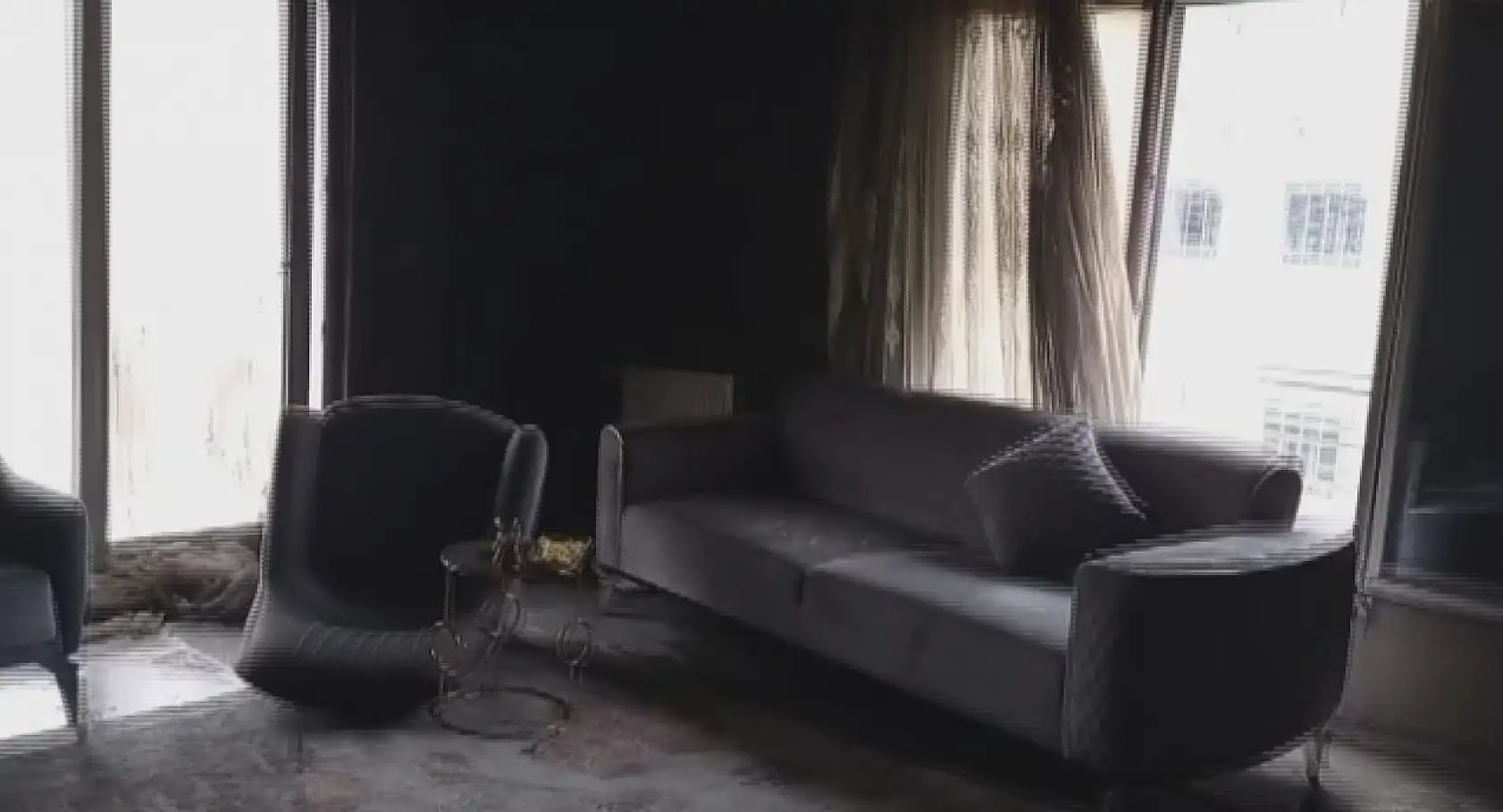 Yangında ağır yaralanan anne öldü