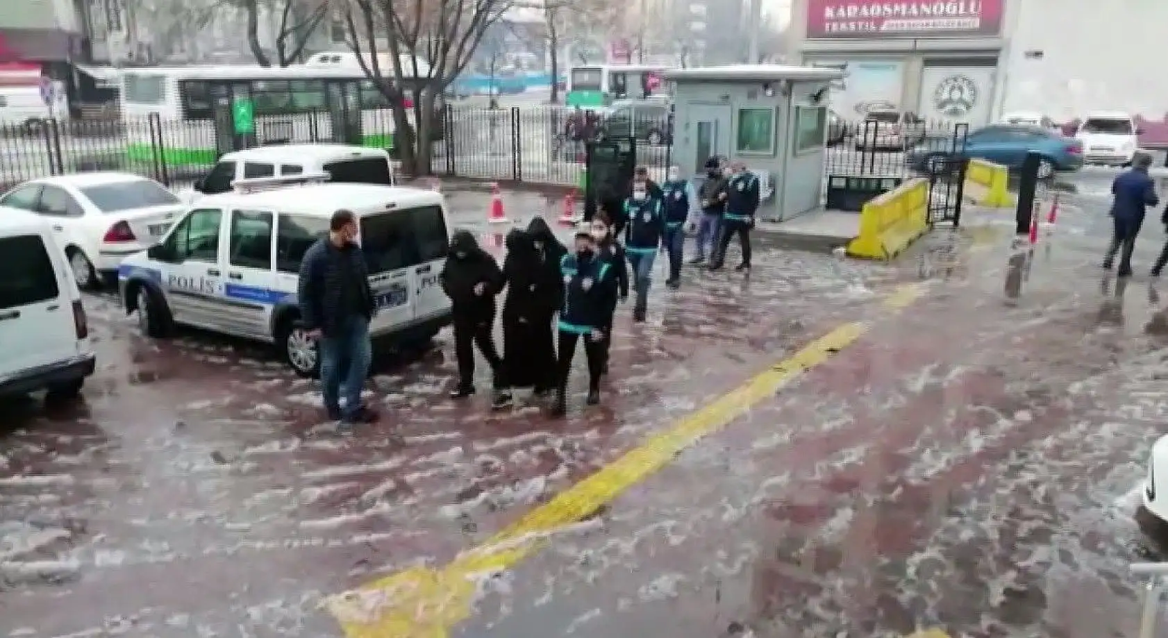 Yurt dışından getirilen kadınlara fuhuş yaptırmışlar