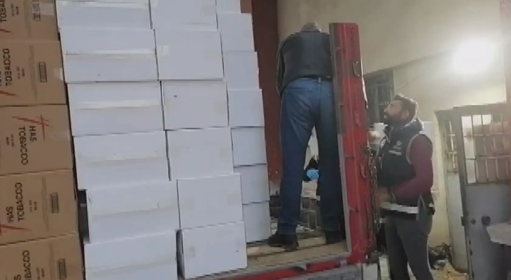 3.5 milyon dal boş makaron ele geçirildi