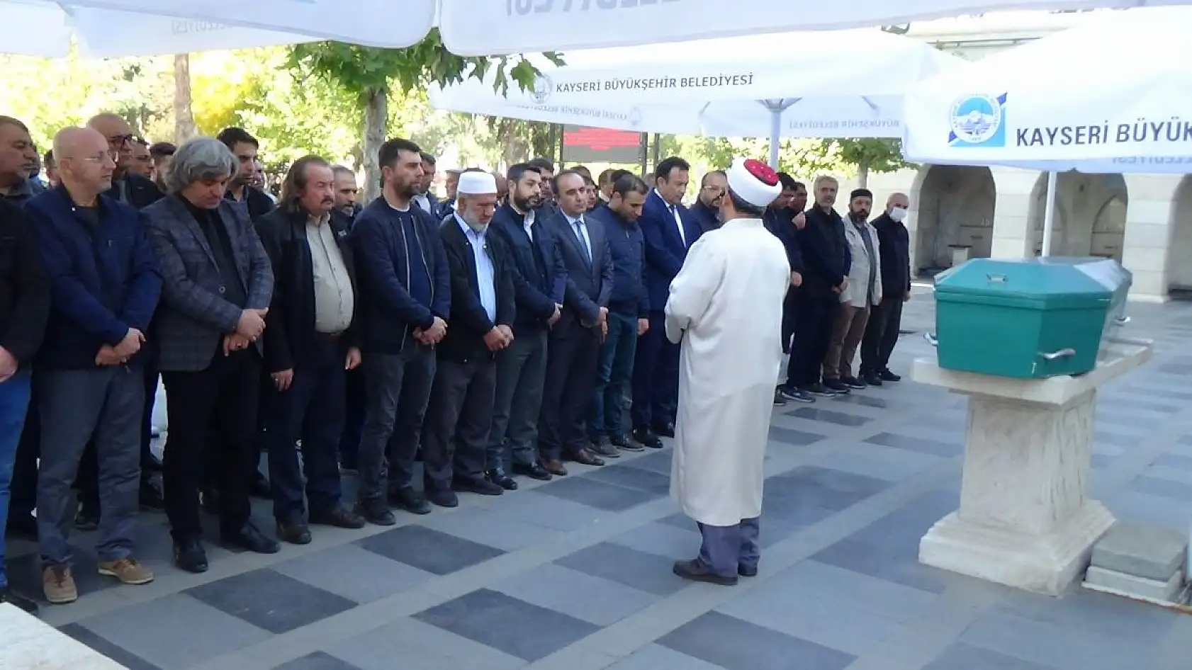 Rümeysa toprağa verildi!