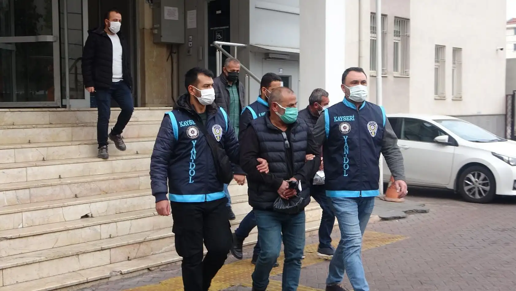 'Temiz sayfa' operasyonunda 4 gözaltı daha