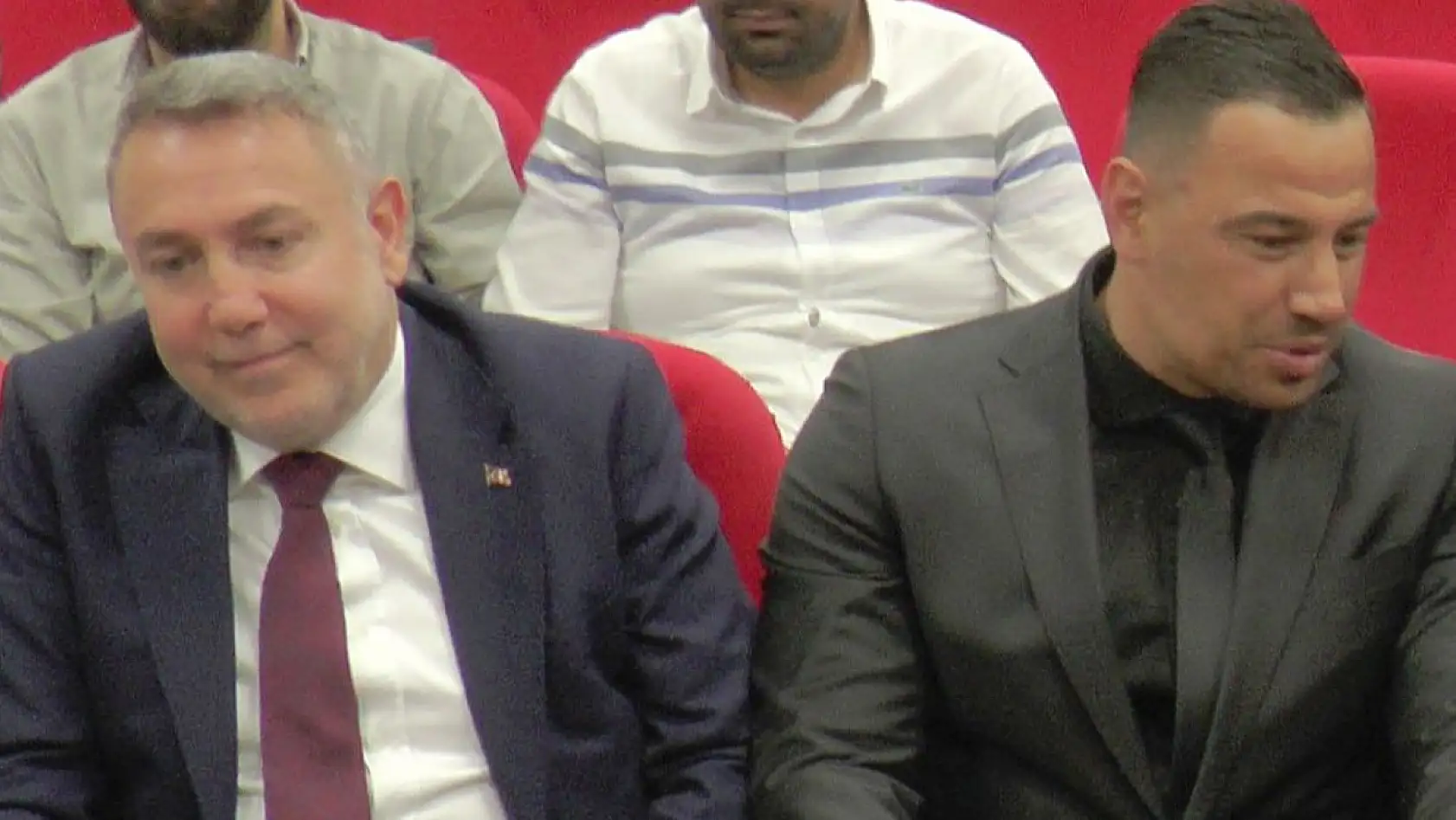 Baki Ertekin'den Berna Gözbaşı'na övgüler