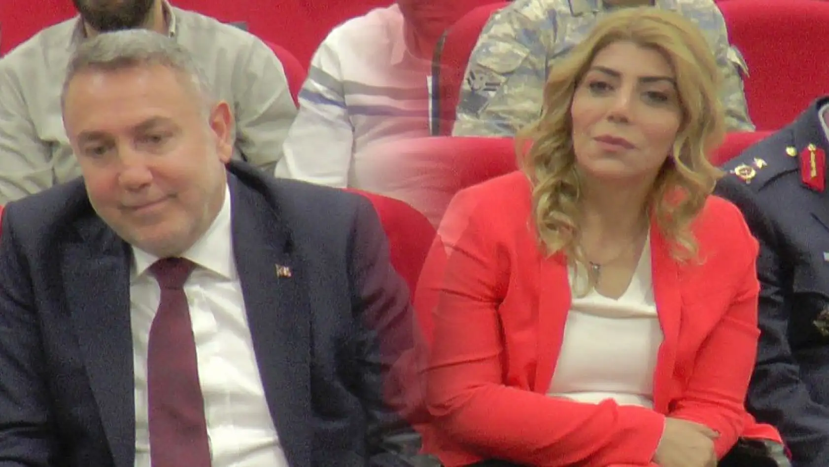 Baki Ertekin'den Berna Gözbaşı'na övgüler