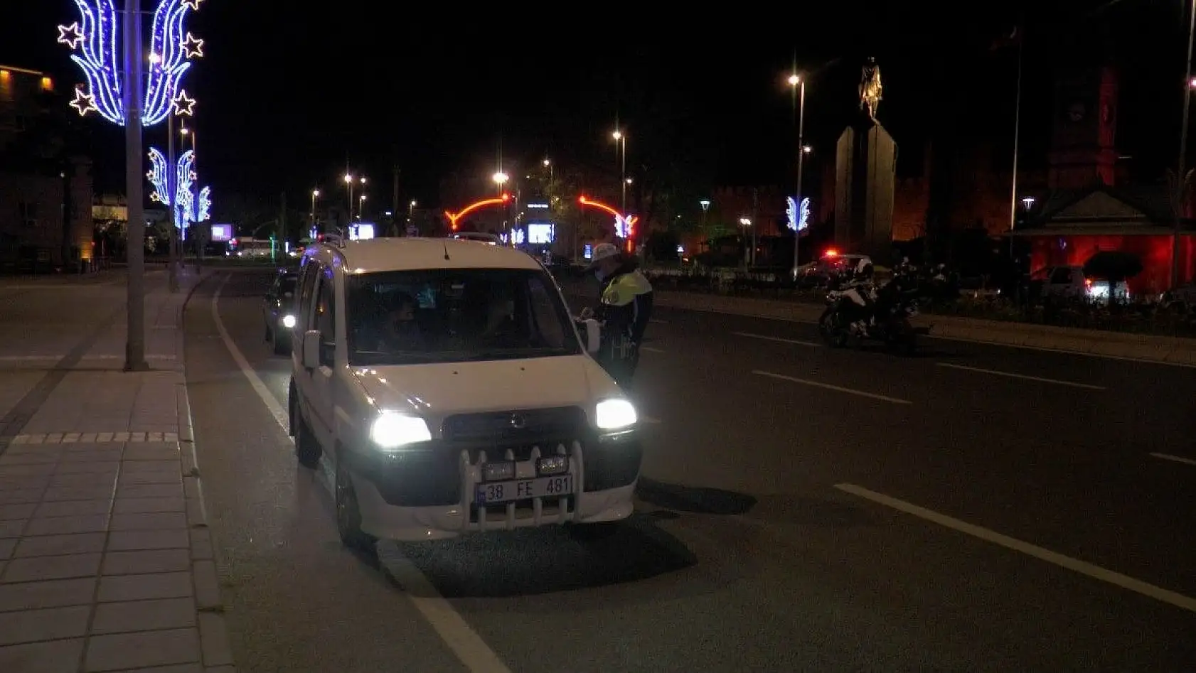 17 günlük tam kapanma başladı